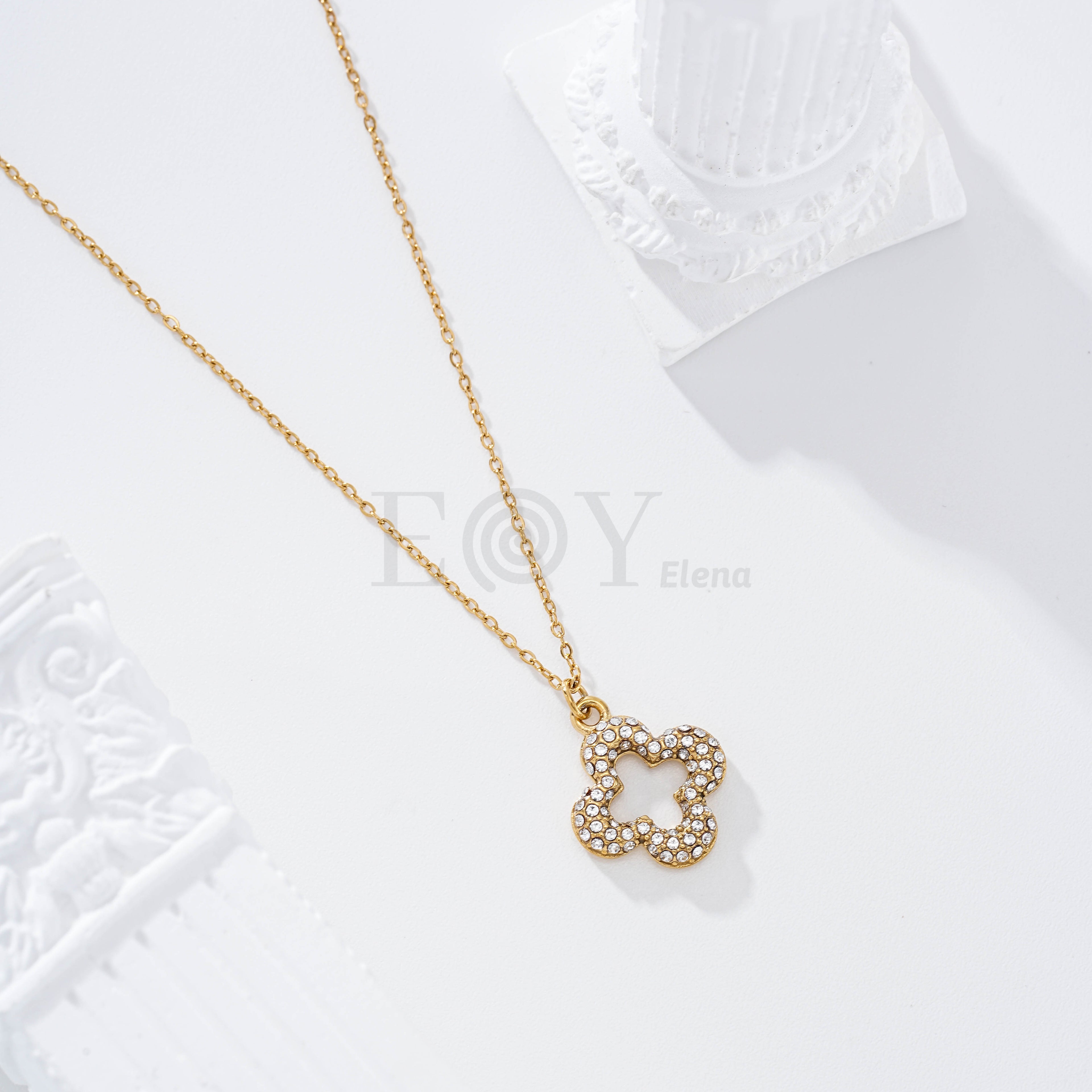 Collar flor circonitas acero