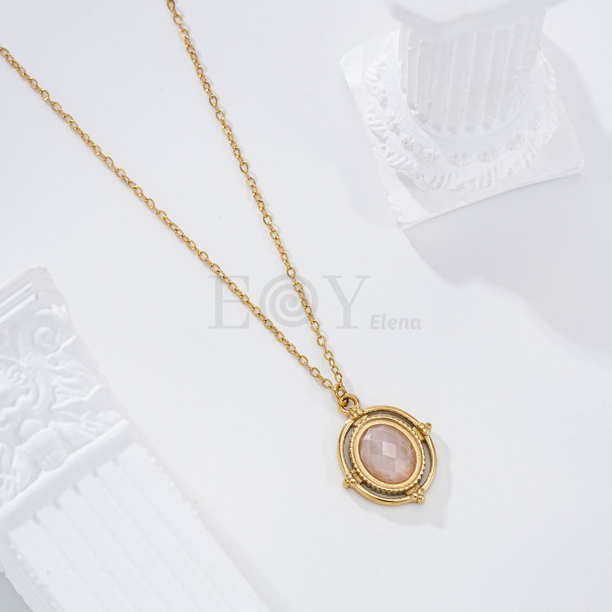 Collar con piedra color
