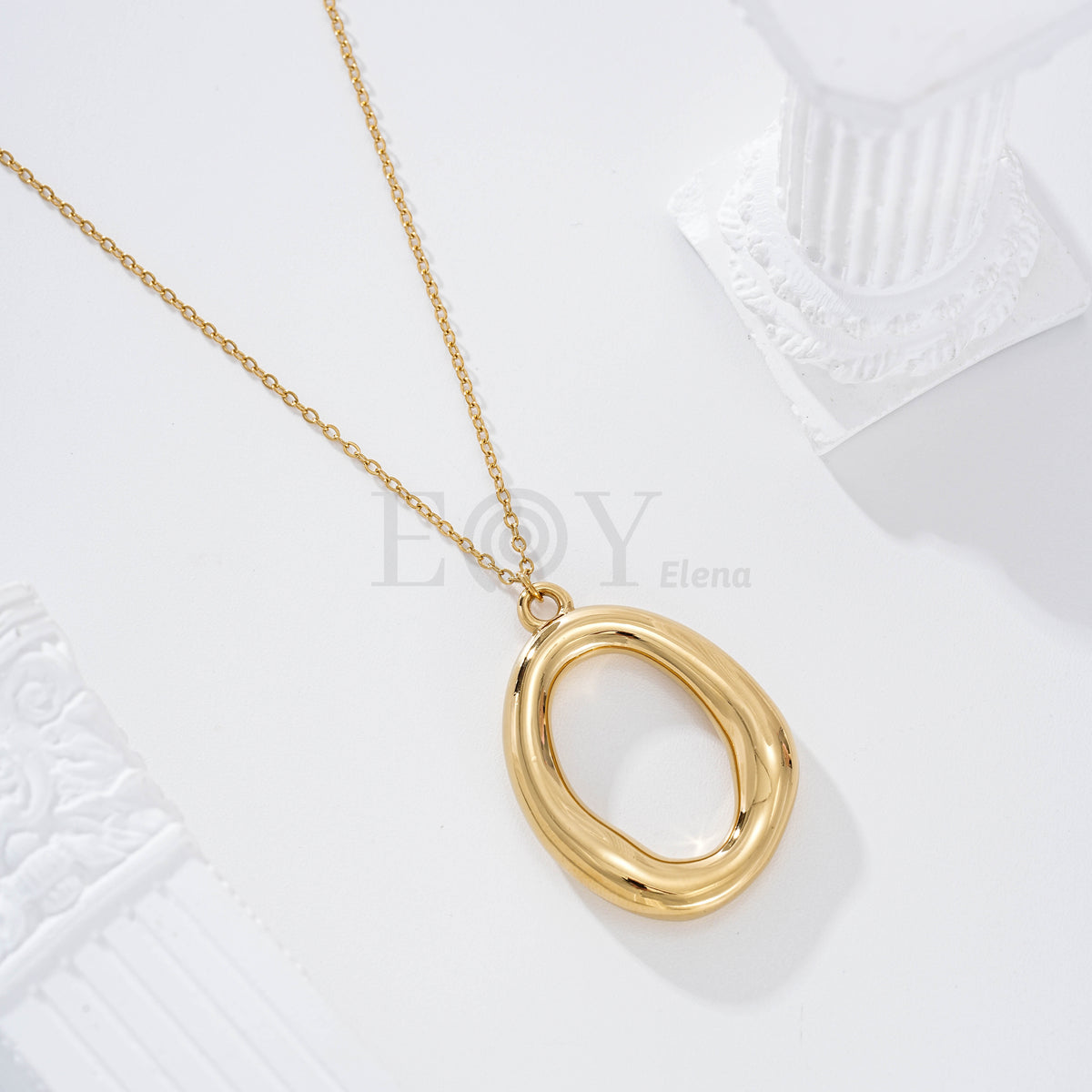 Collar óvalo central hueco acero