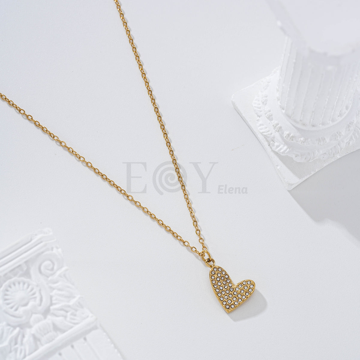 Collar con corazón circonitas acero