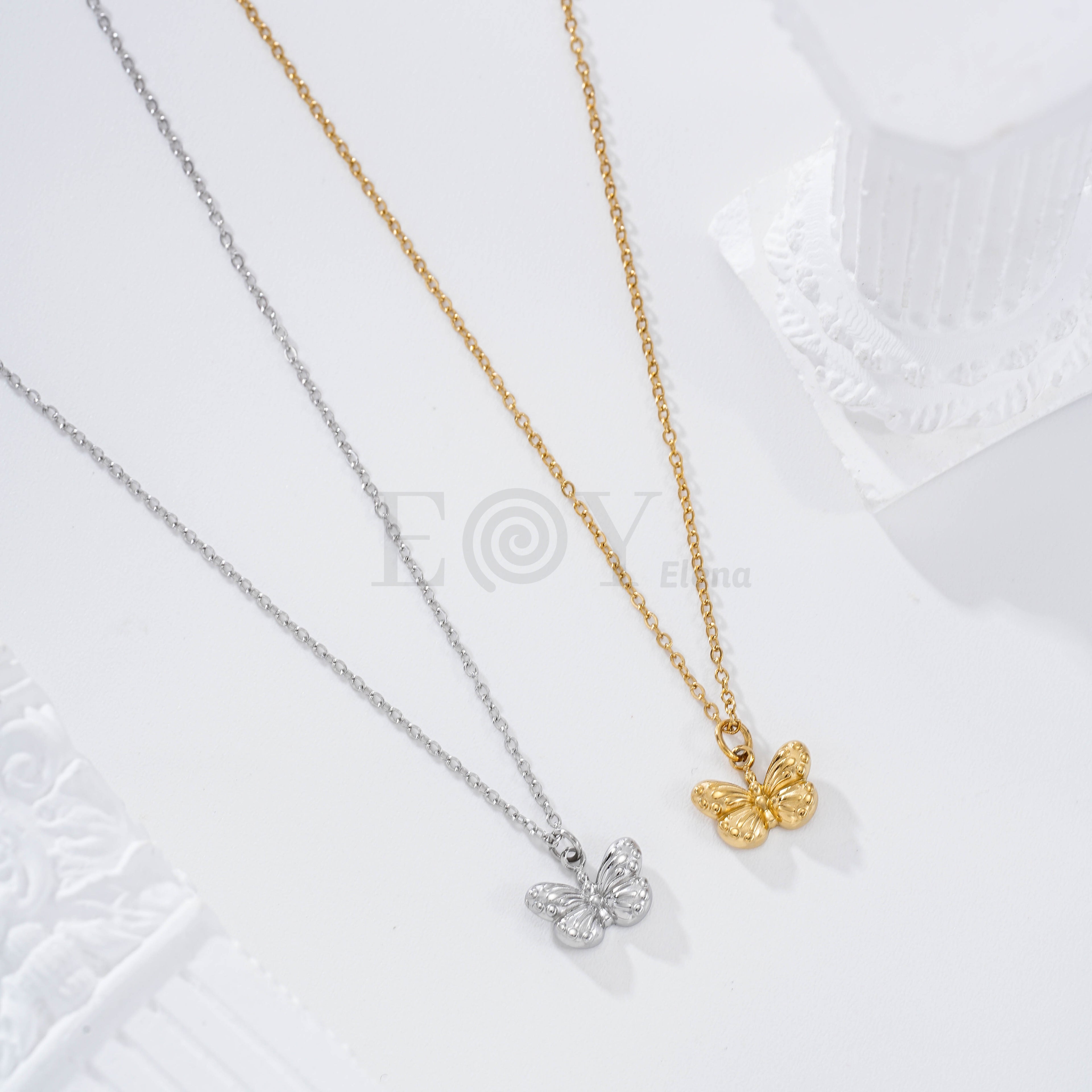 Collar mariposa acero