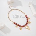 Collar con bolitas colores y charms religiosos
