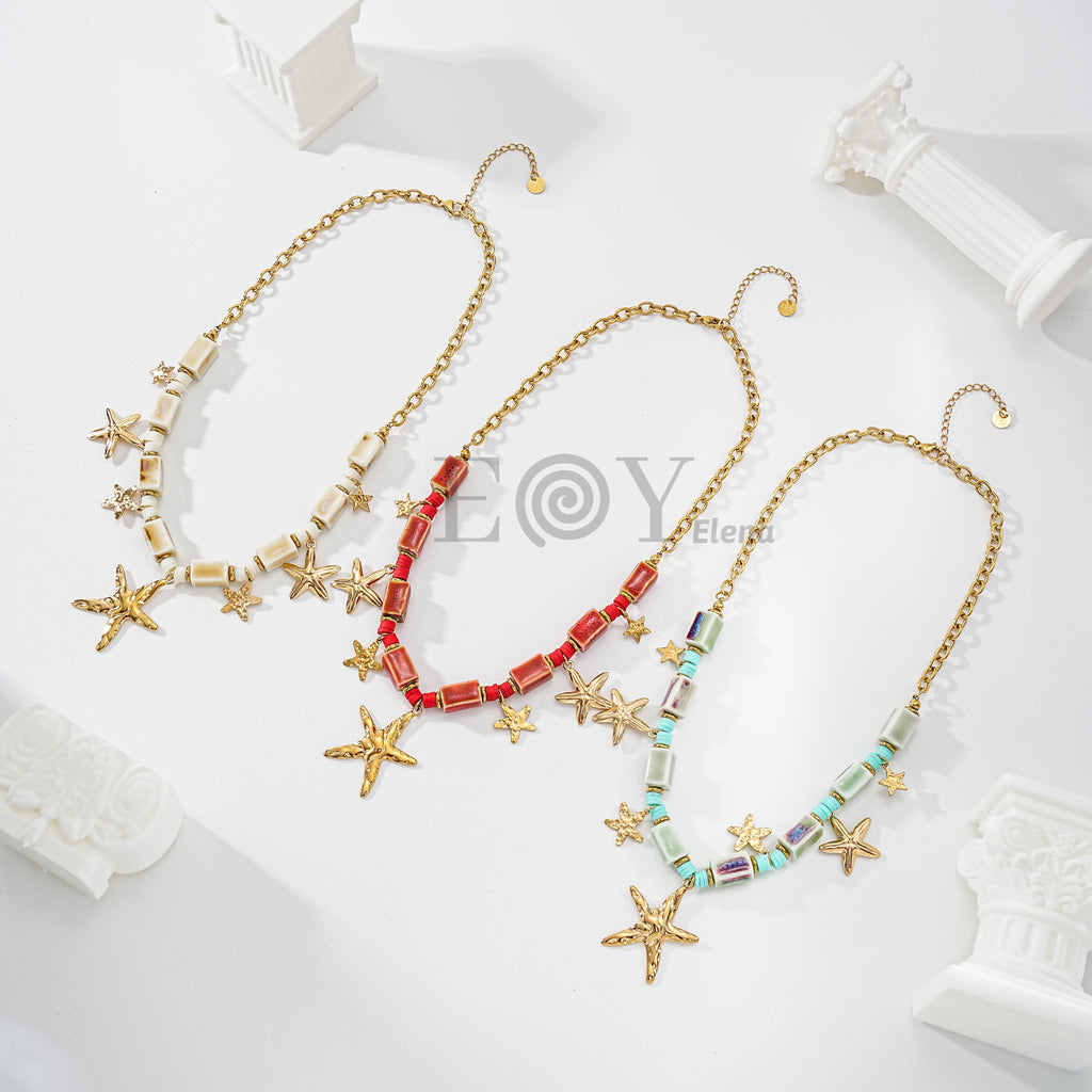 Collar estrellas de mar y detalles coloridos