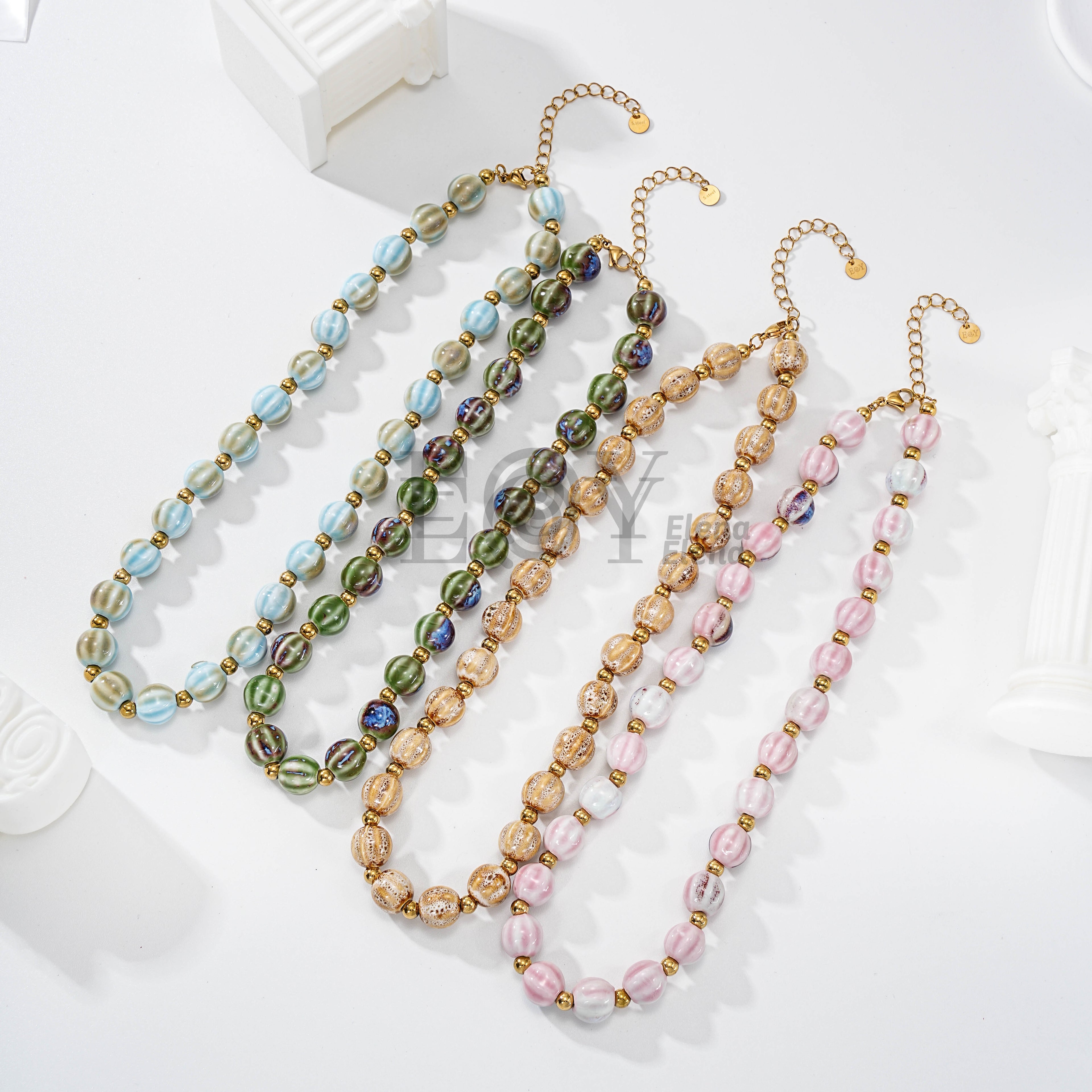 Collar de bolas colores
