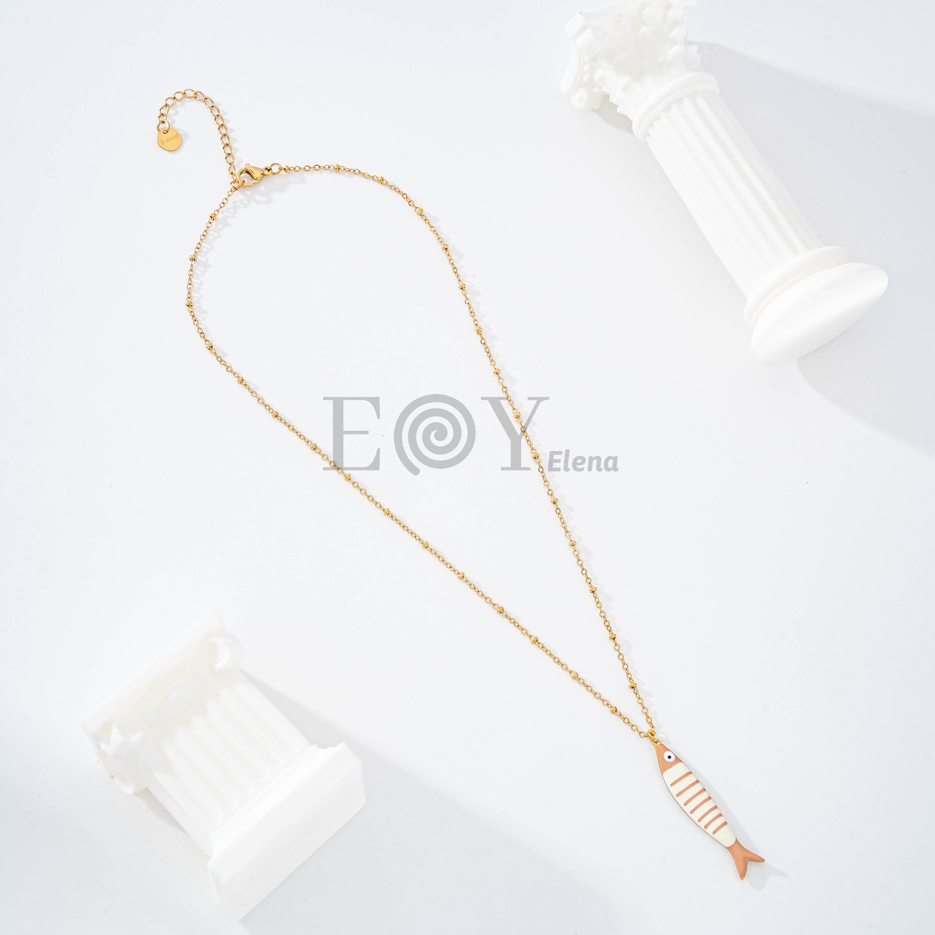 Collar pez alargado color