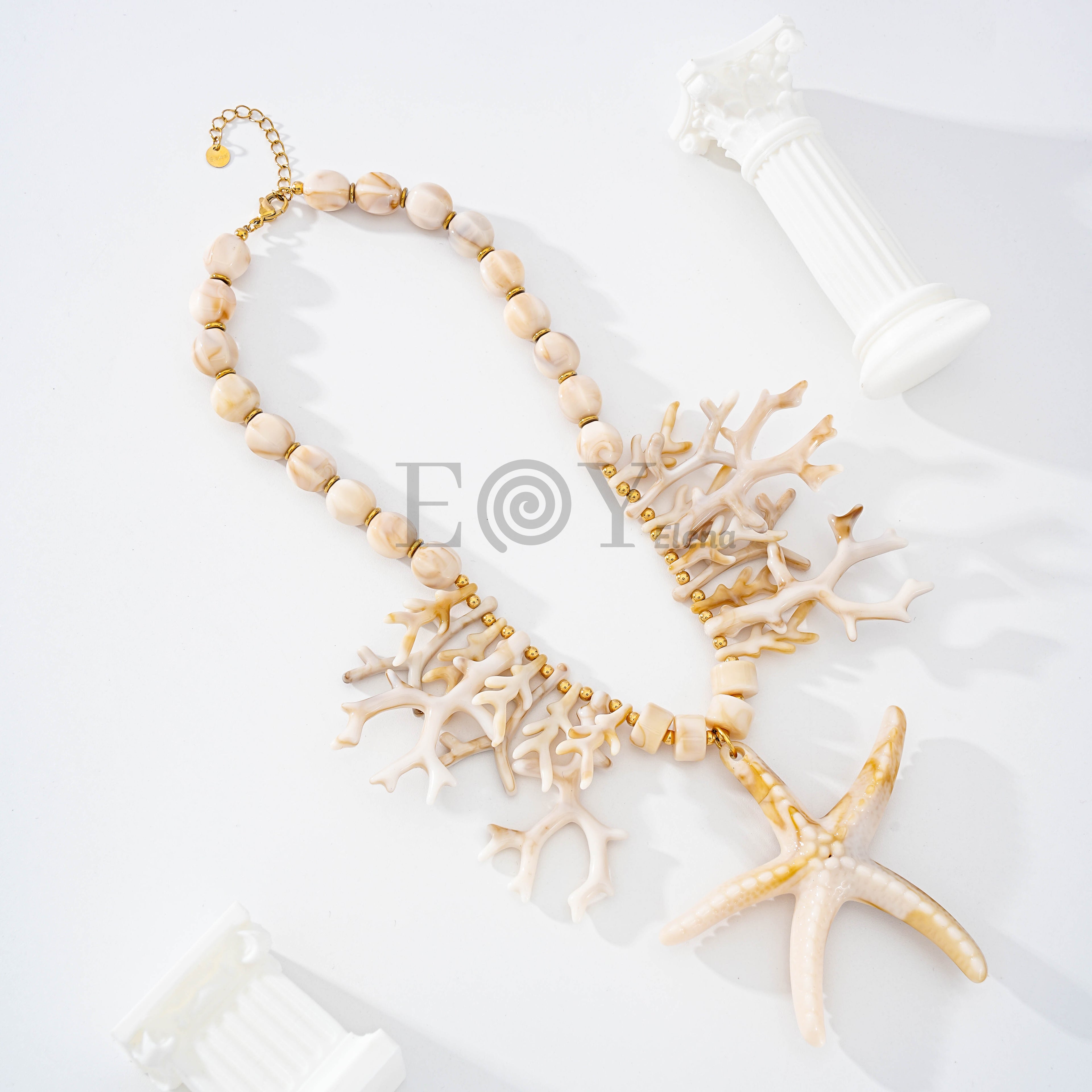 Collares colors con estrella de mar y corales