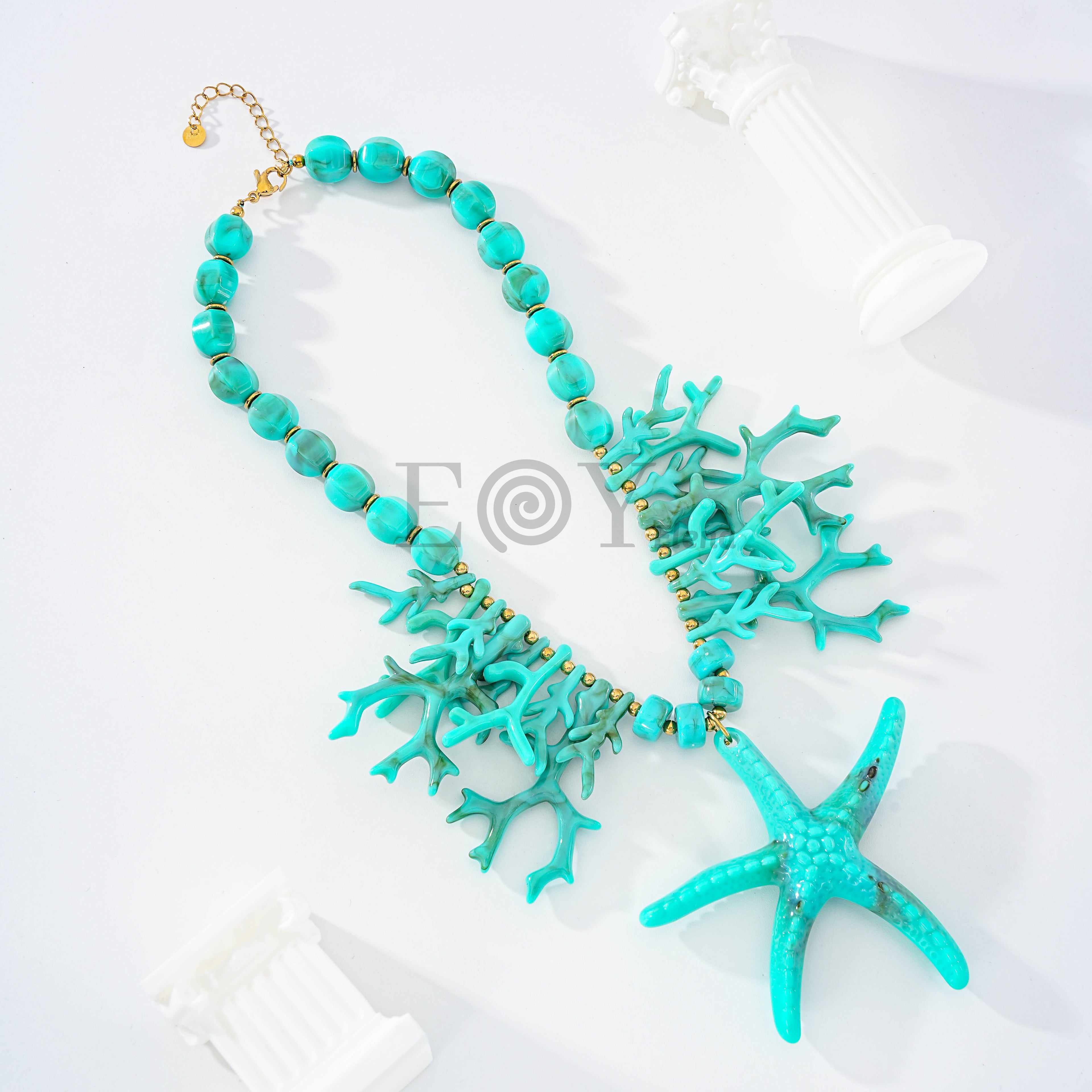 Collares colors con estrella de mar y corales