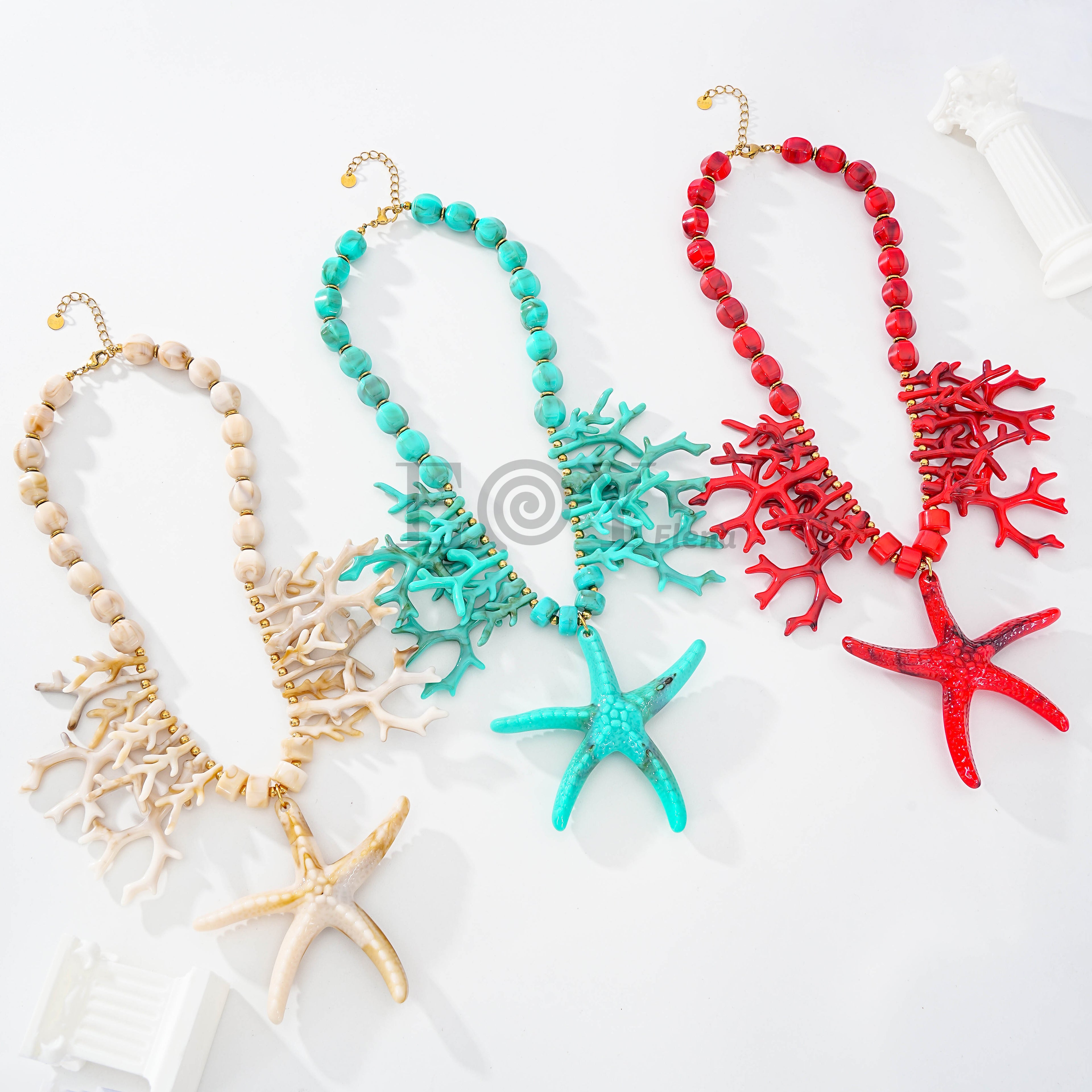 Collares colors con estrella de mar y corales