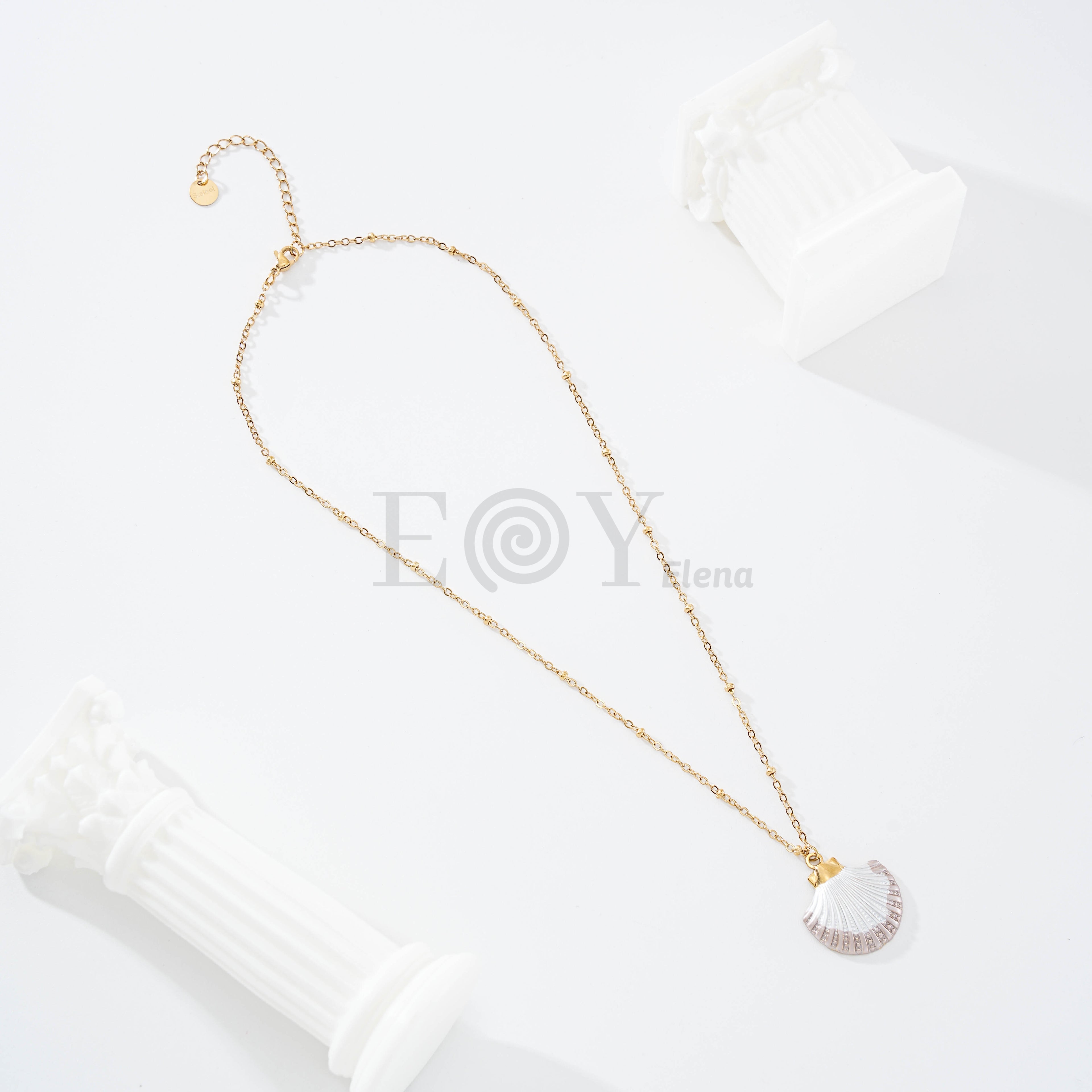 Collar concha con color
