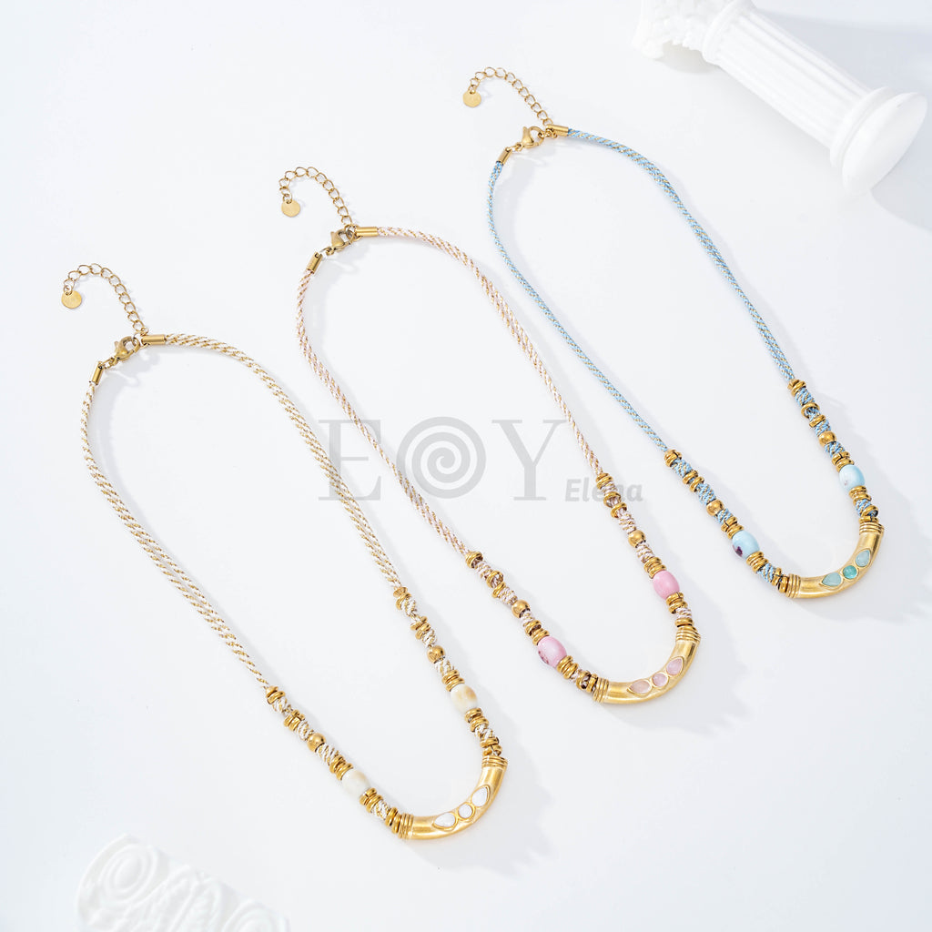 Collar cuerda con detalles dorados