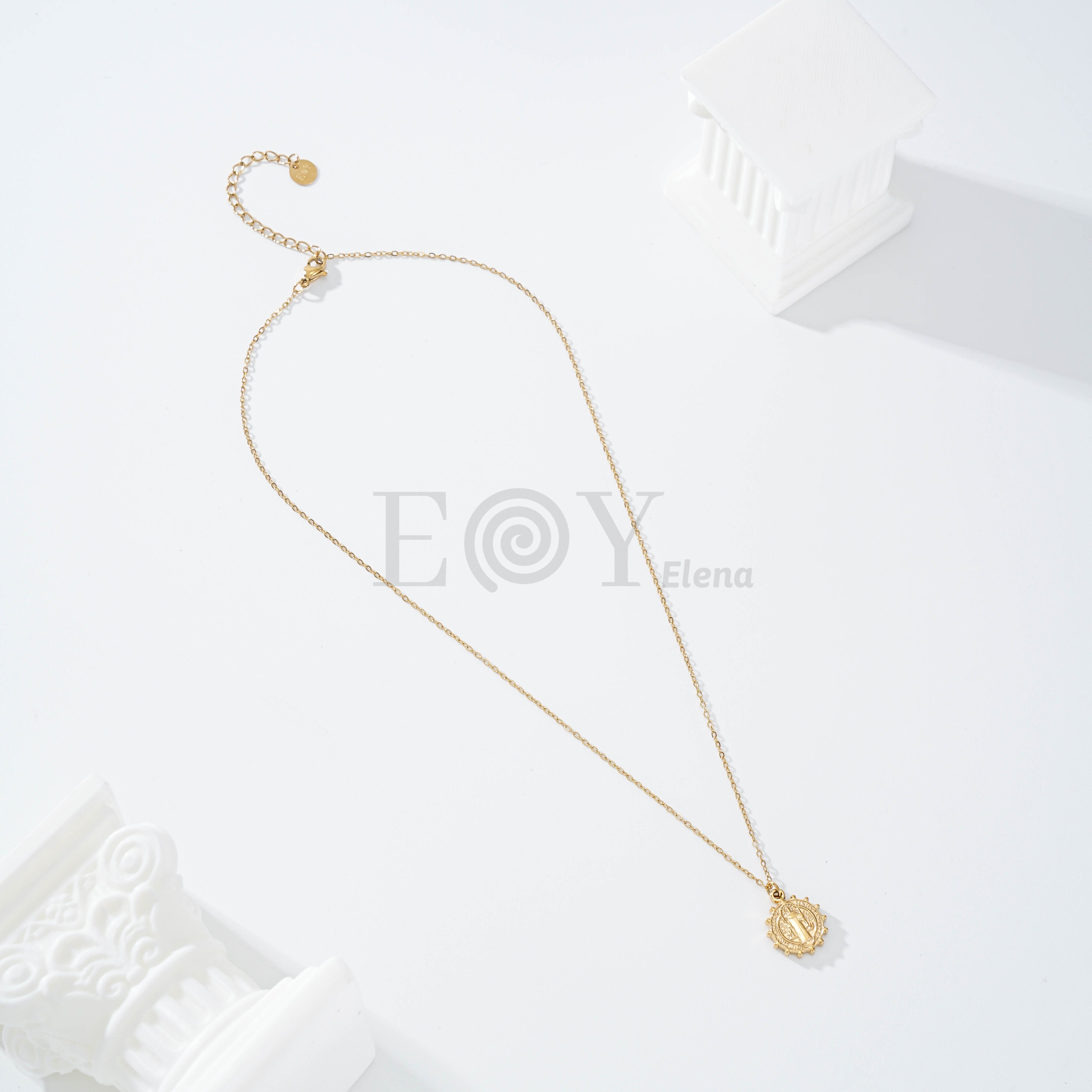 Collar chapa virgen