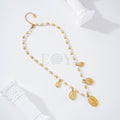 Collar perlas y chapas vírgenes