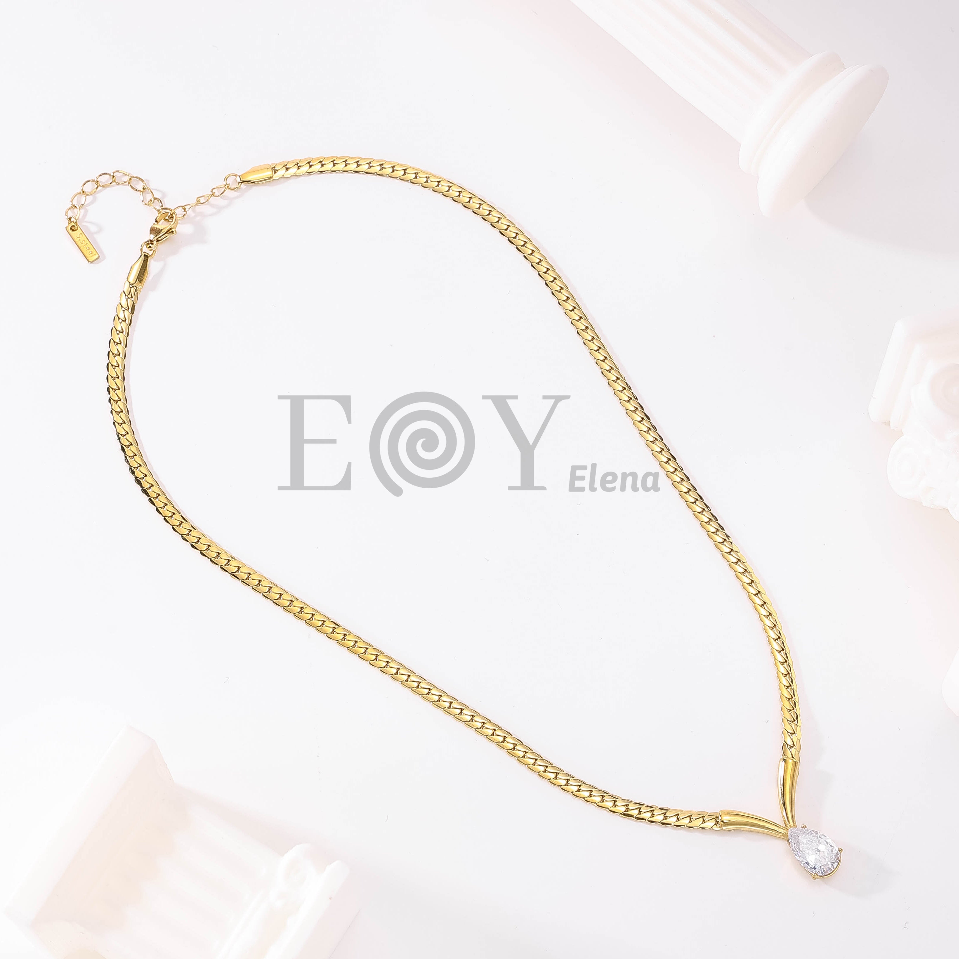 Collar Cadena Espiga con Circonita Gota de Acero Inoxidable Dorado