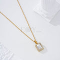 Collar con circonita cuadrada