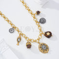 Collar con charms grises y marrones