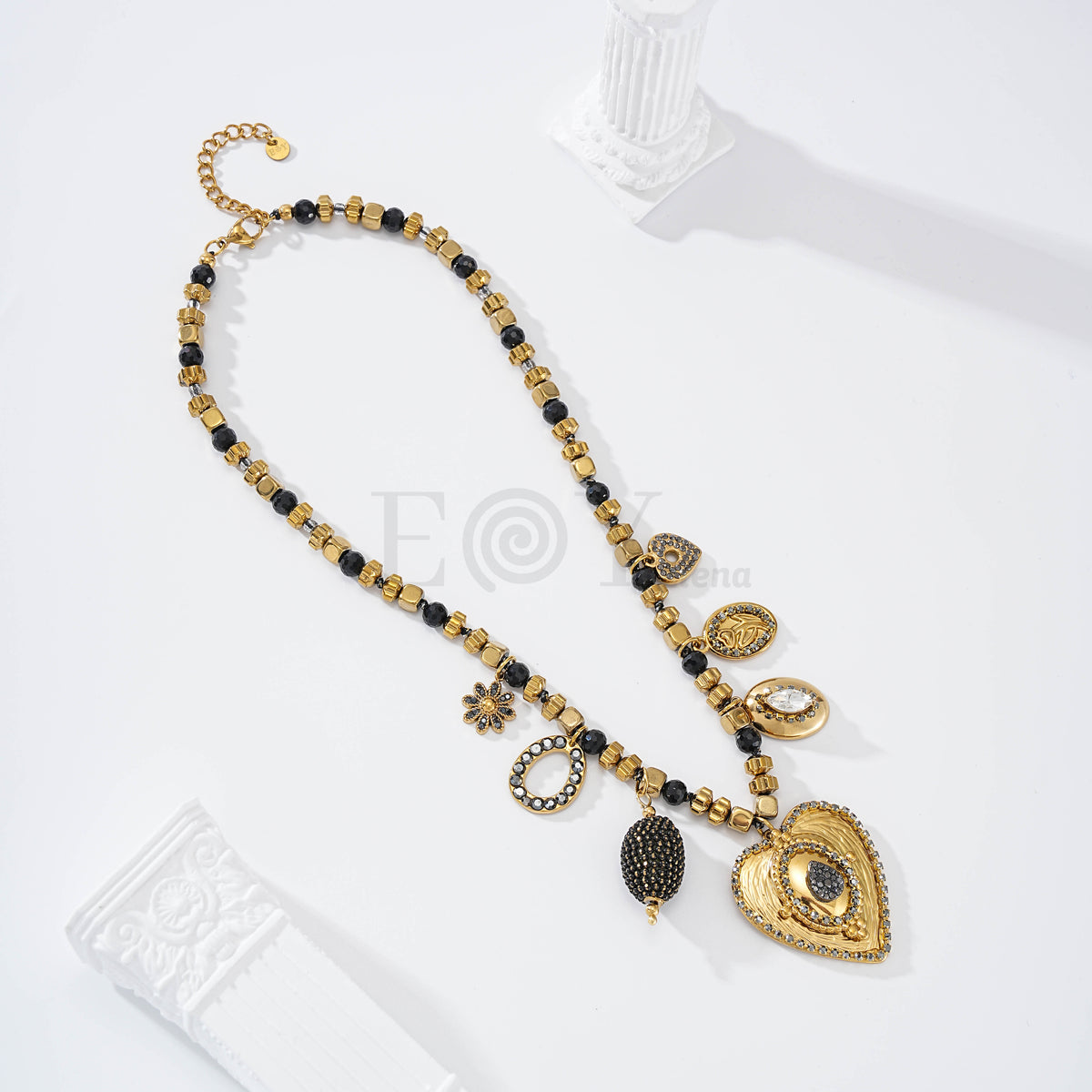 Collar corazón y charms