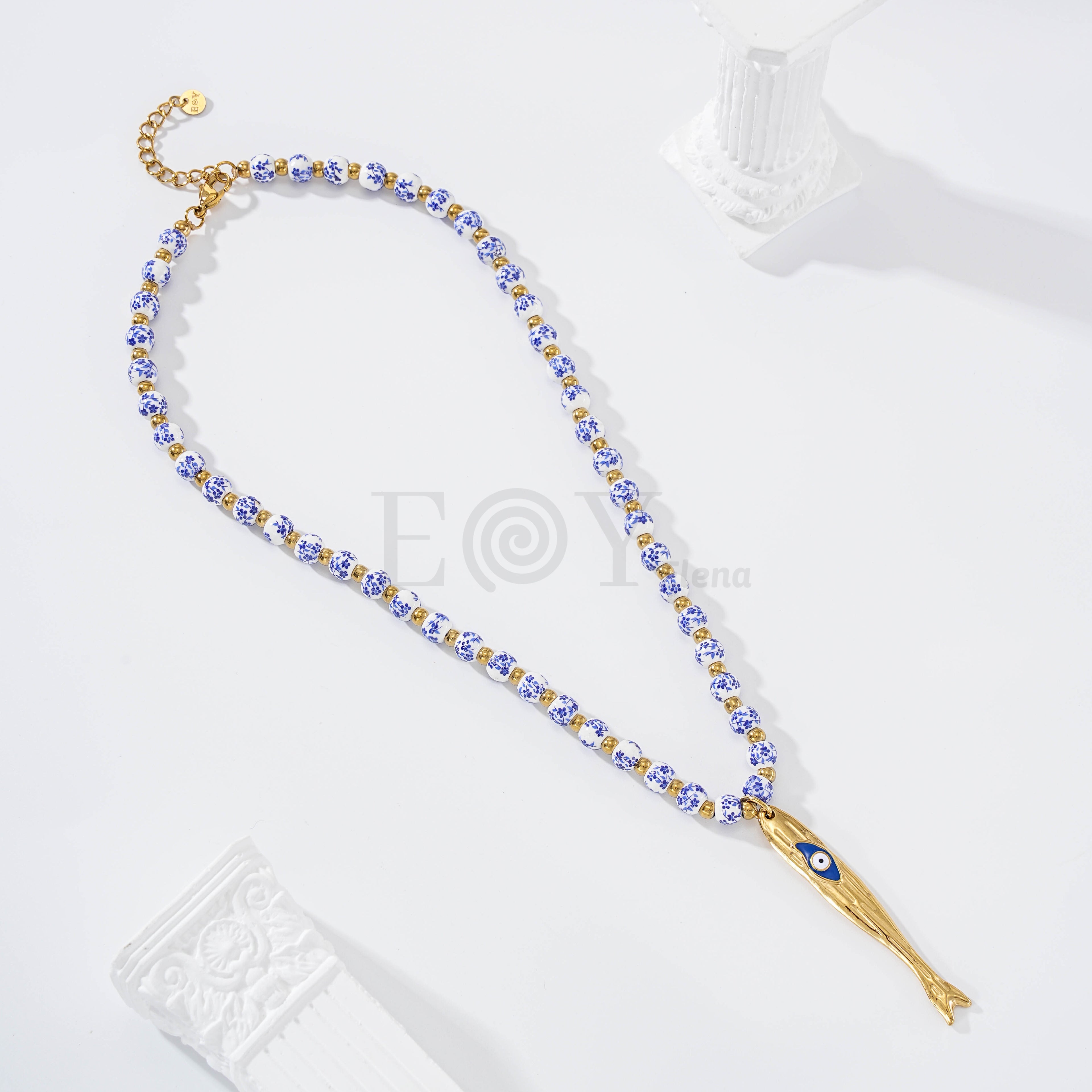 Collar cadena bolas cerámica con pez acero