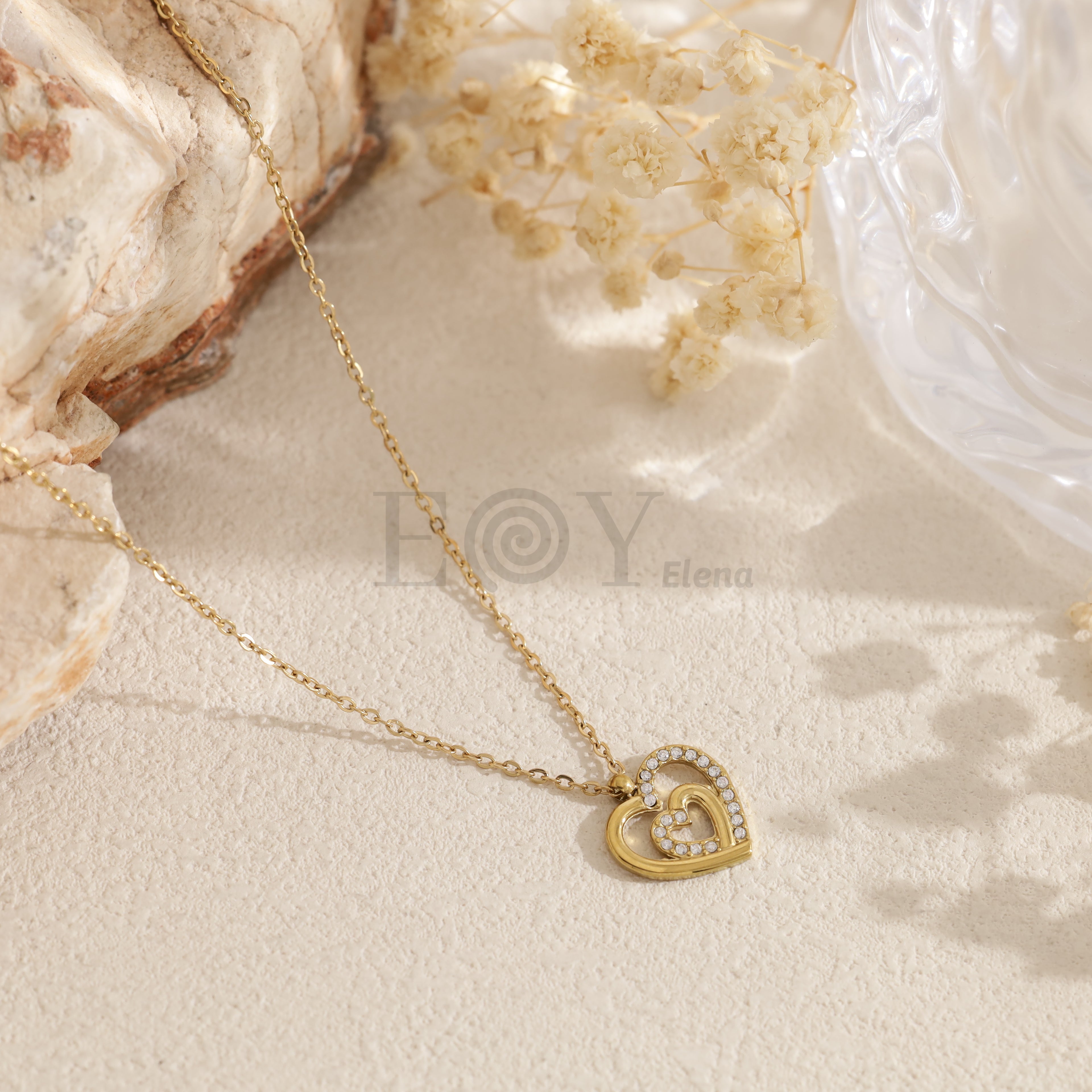 Collar Doble Corazón Entrelazado con Circonitas