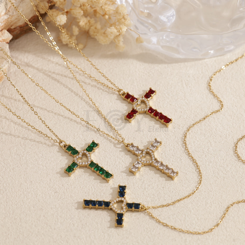 Collar cruz con piedra y corazón circonitas acero