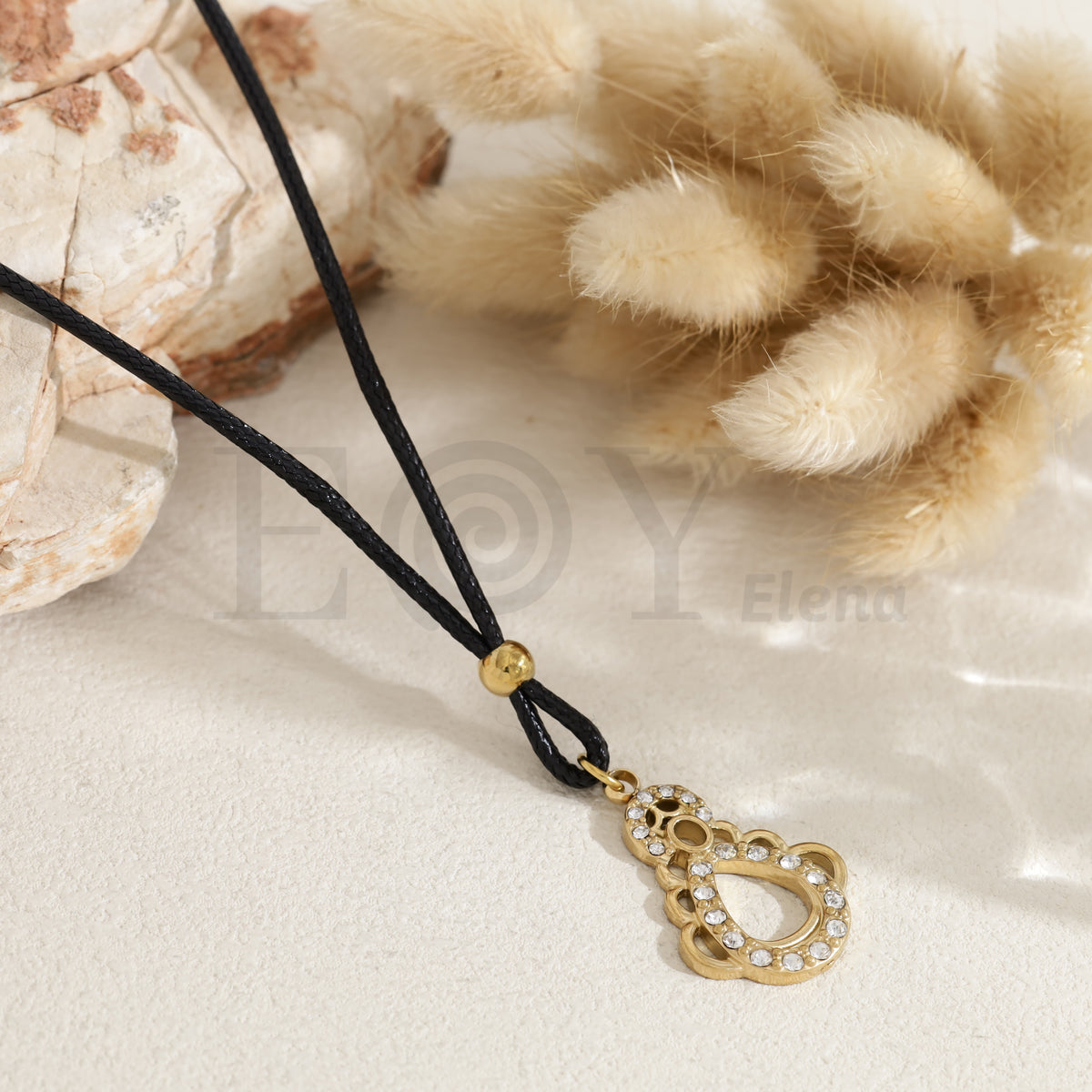 Collar Virgen del Rocío acero con cuerda