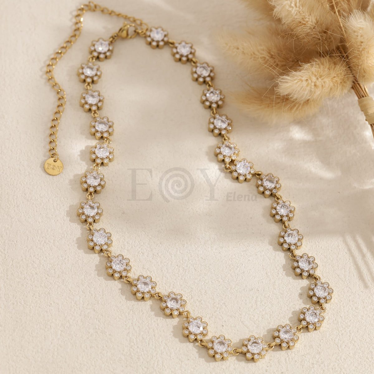 Collar flores circonitas color acero