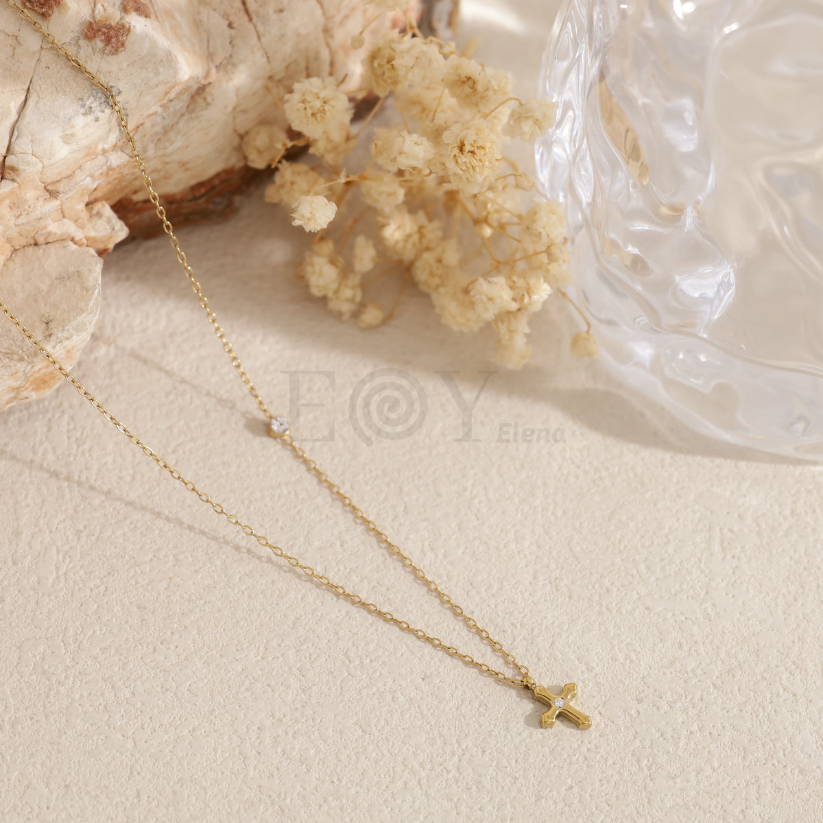 Collar con cruz acero