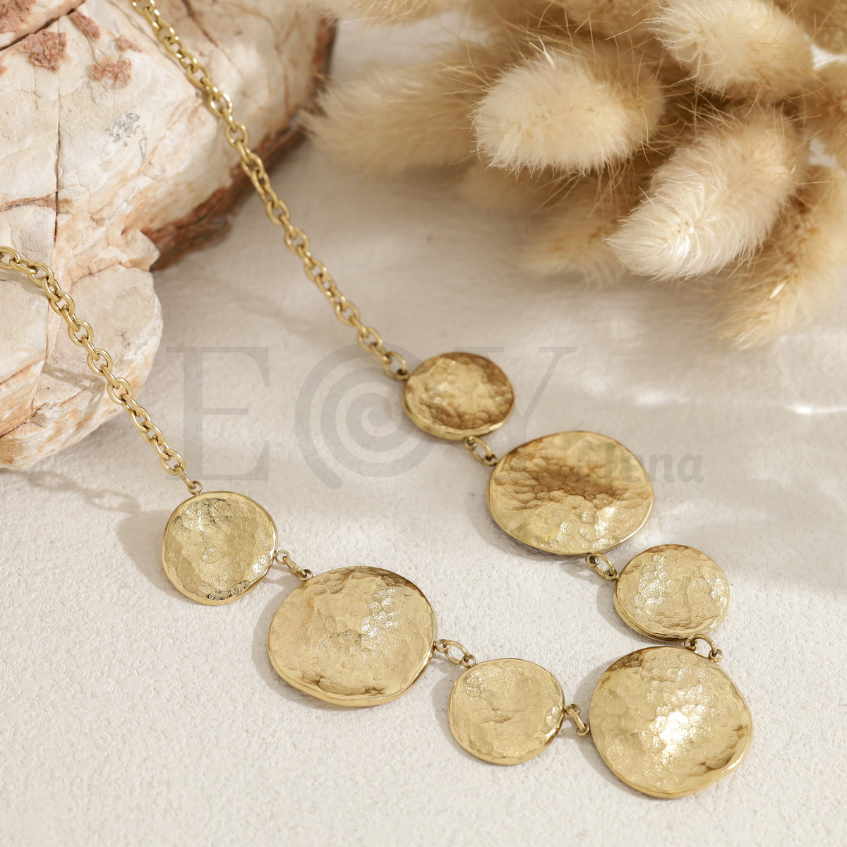 Collar de chapas redondas grandes de acero
