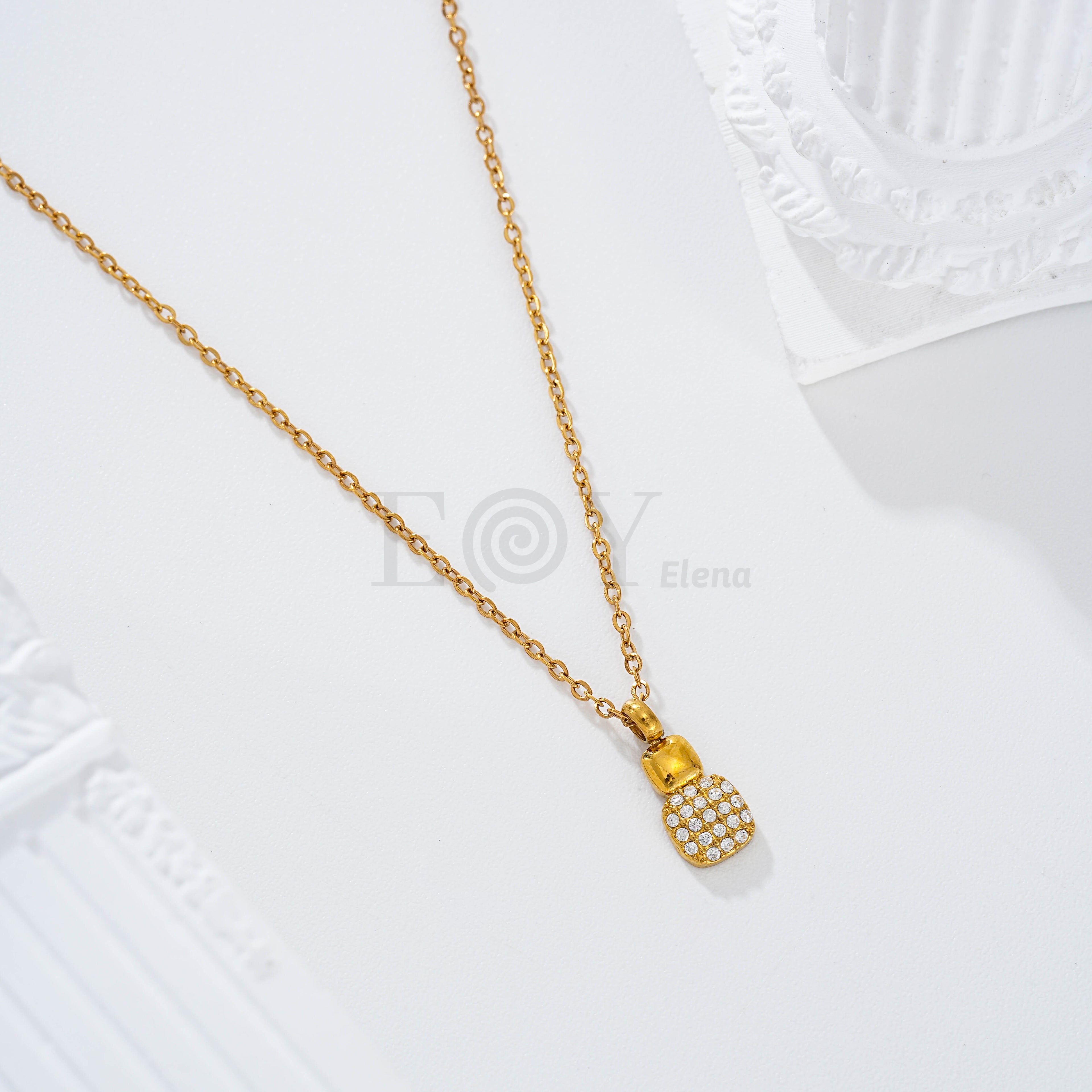 Collar chapa circonita