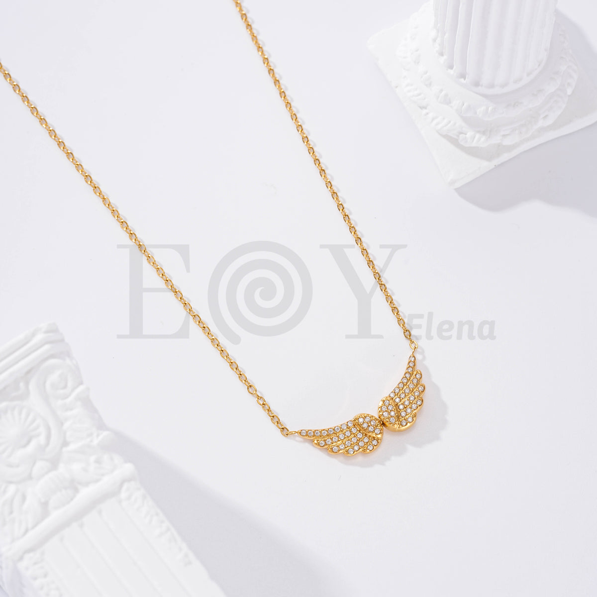 Collar de alas con circontias de acero