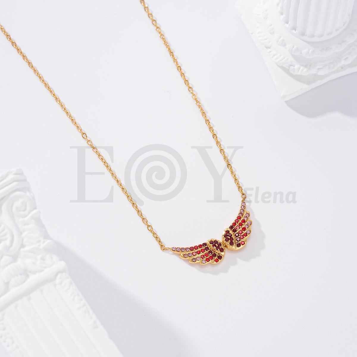 Collar de alas con circontias de acero