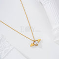 Collar corazón circonita con alas acero