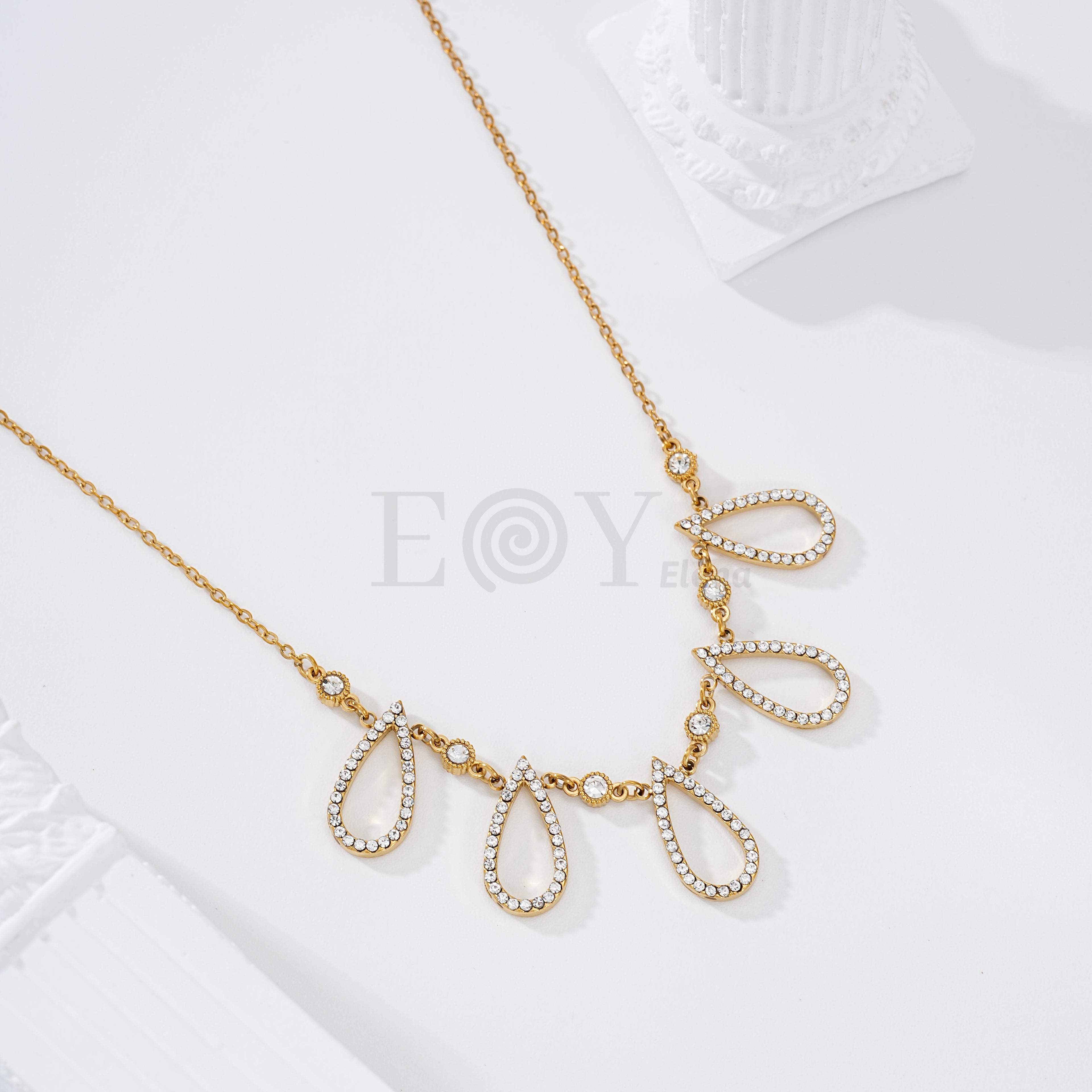 Collar con gotas circonitas acero
