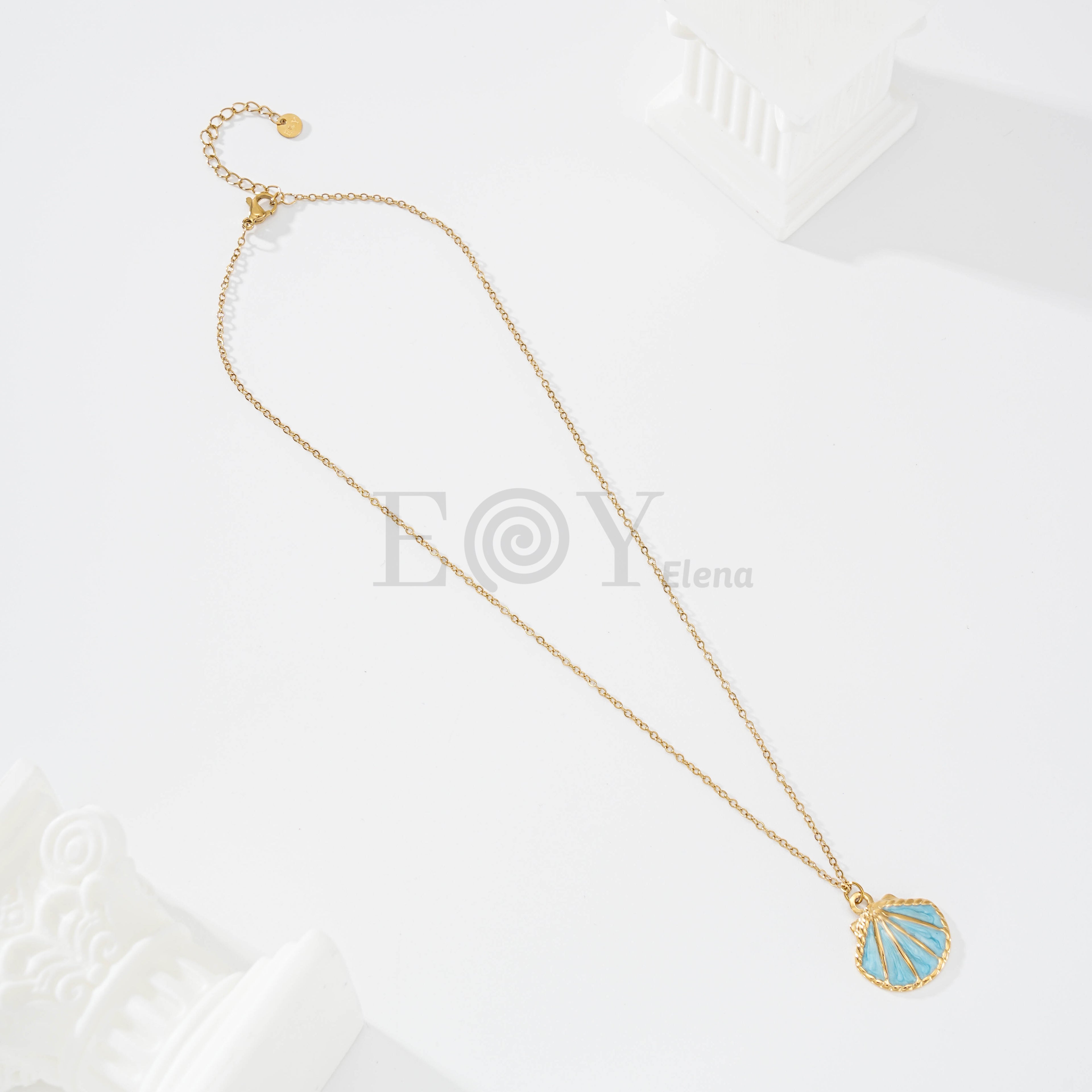 Collar concha azul
