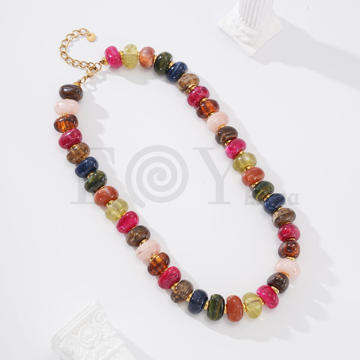 Collar de piedras de acero