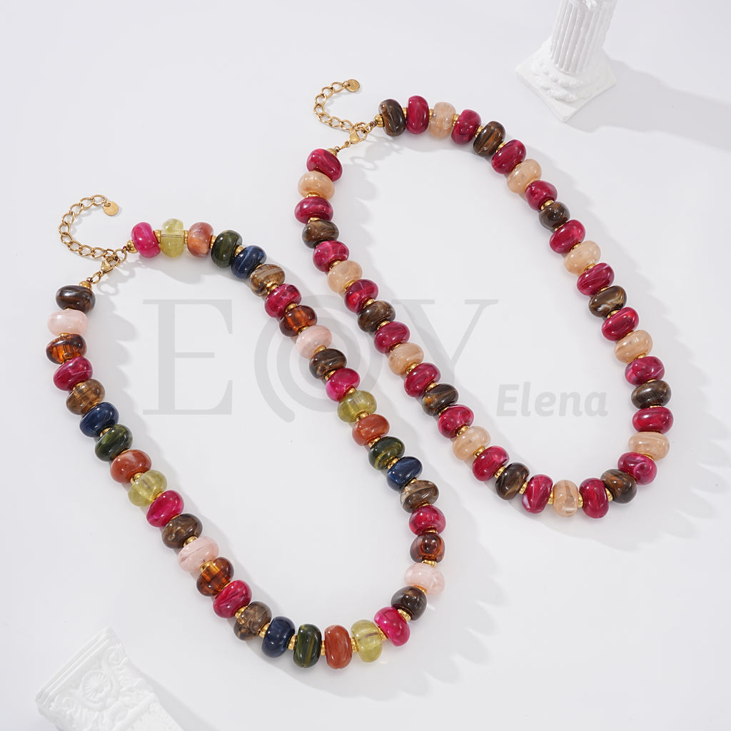 Collar de piedras de acero