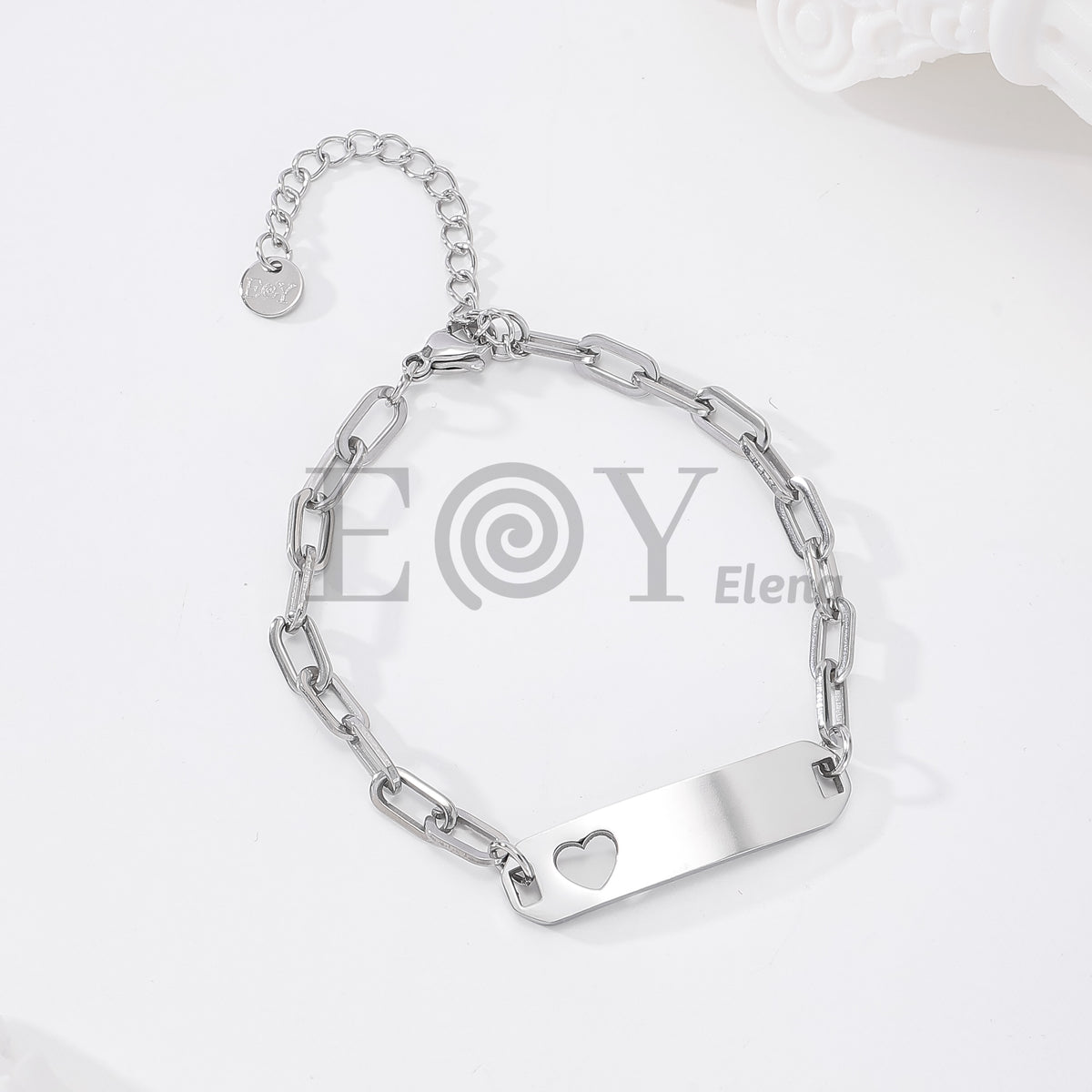 Pulsera con chapa y corazón