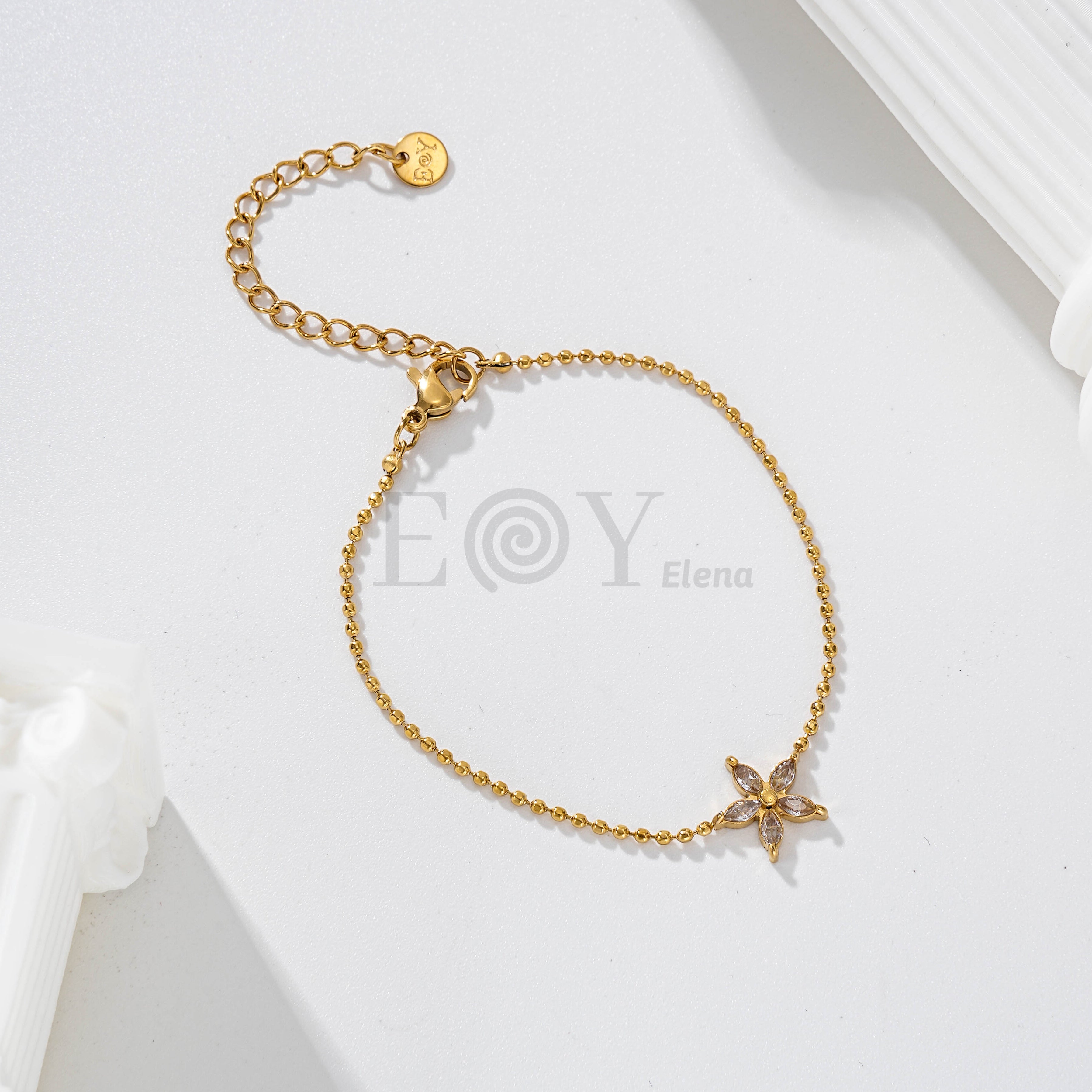 Pulsera de cadena con flor de circonitas