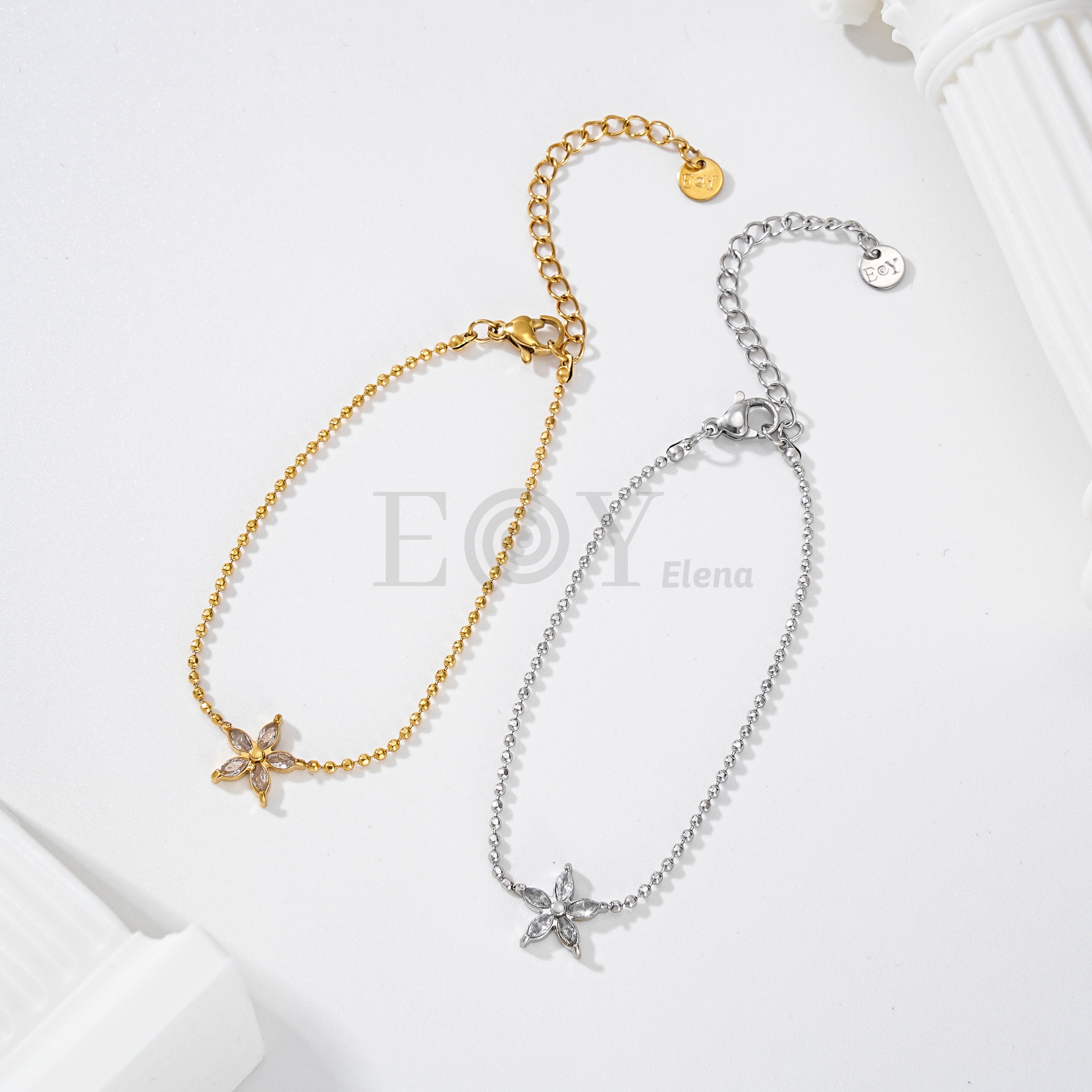 Pulsera de cadena con flor de circonitas