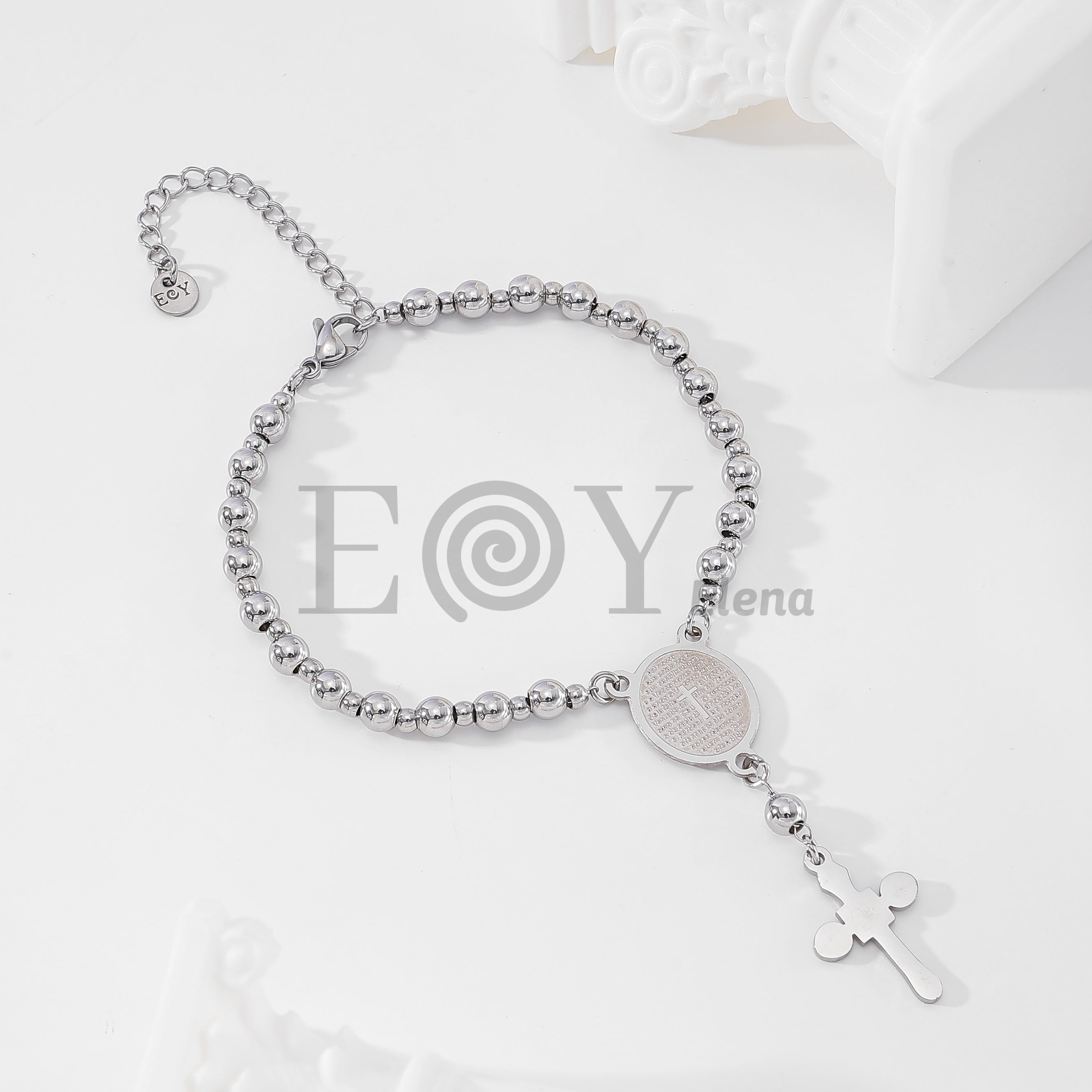 Pulseras con cruz colgante