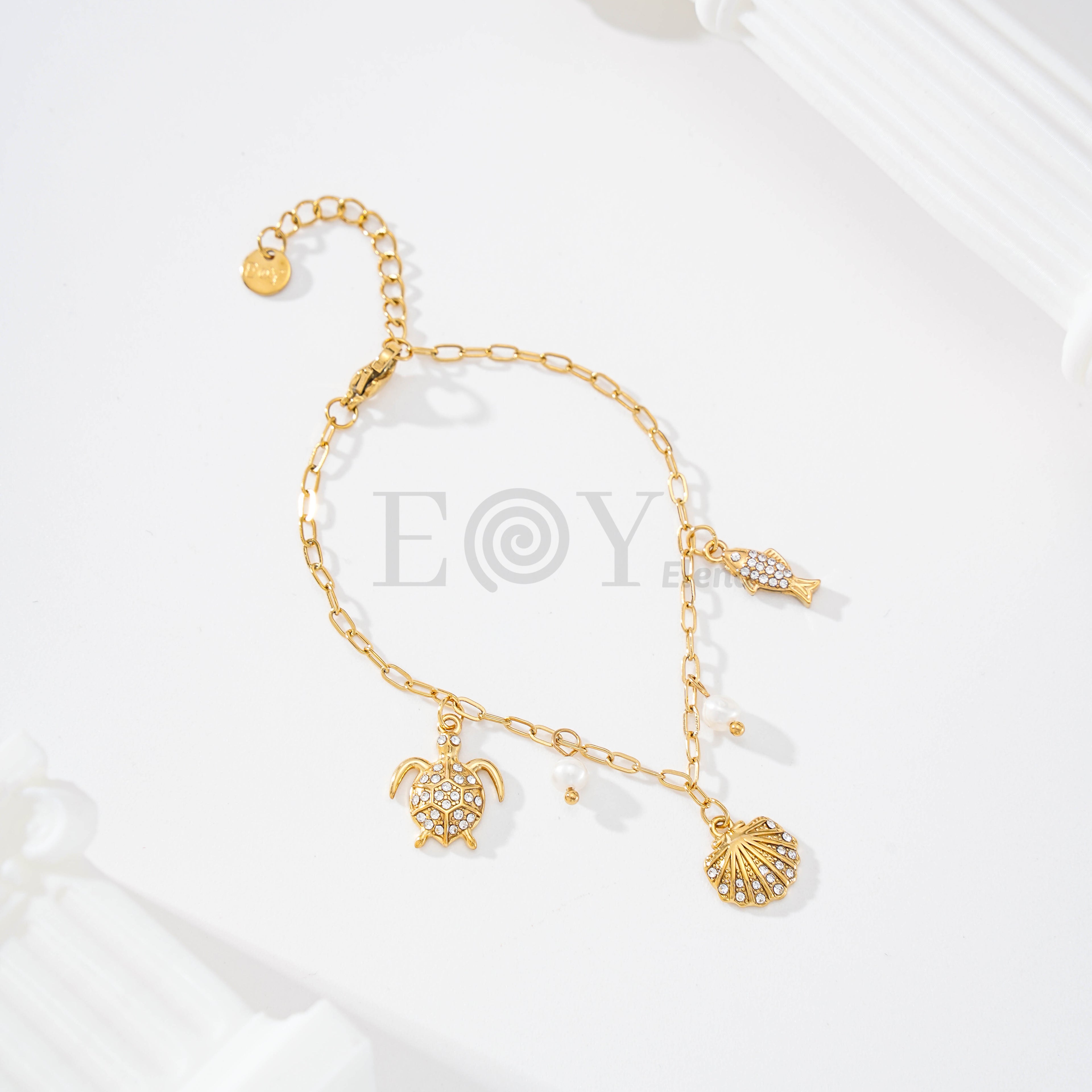 Pulseras con charms marinos