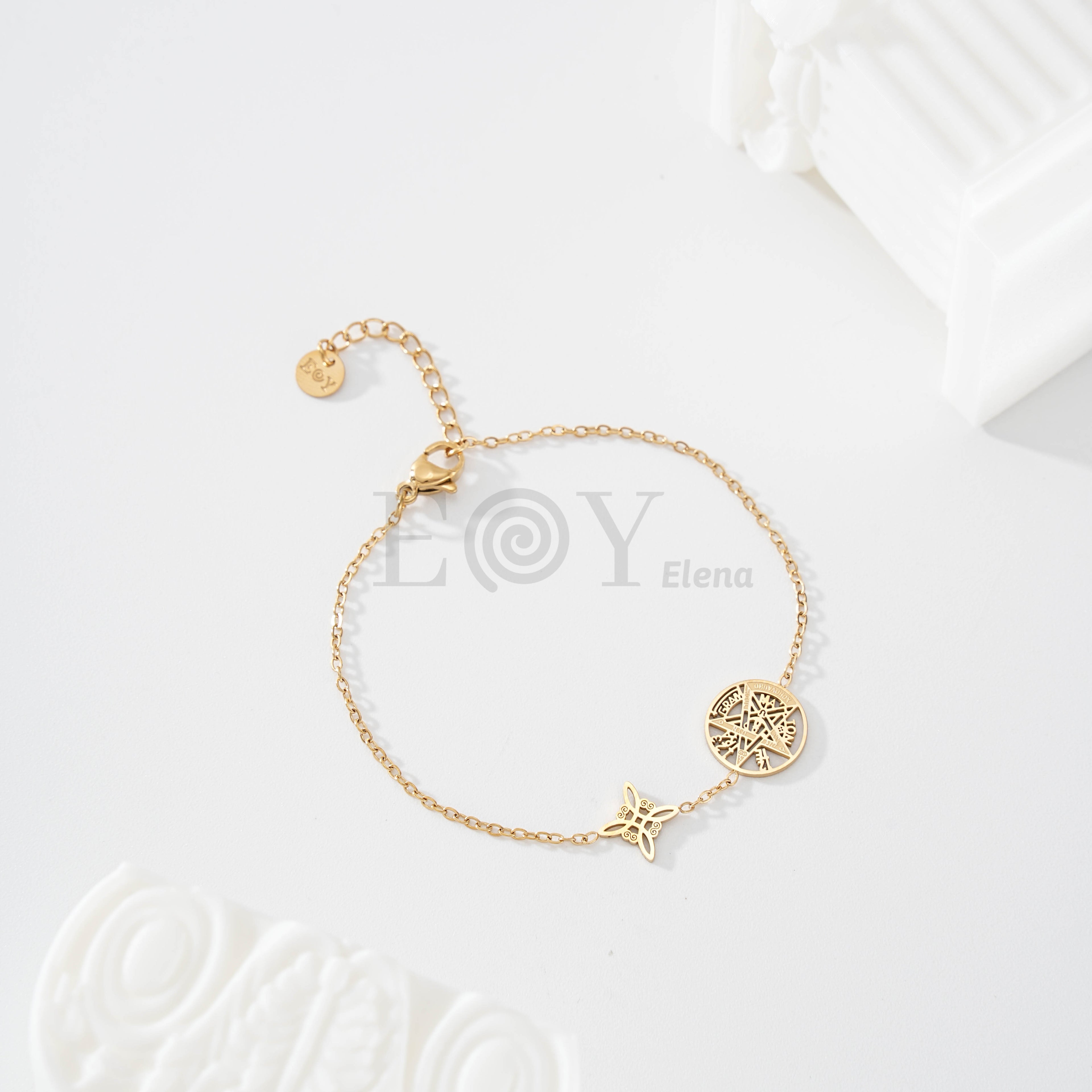 Pulsera de nudo de bruja y estrella de símbolos