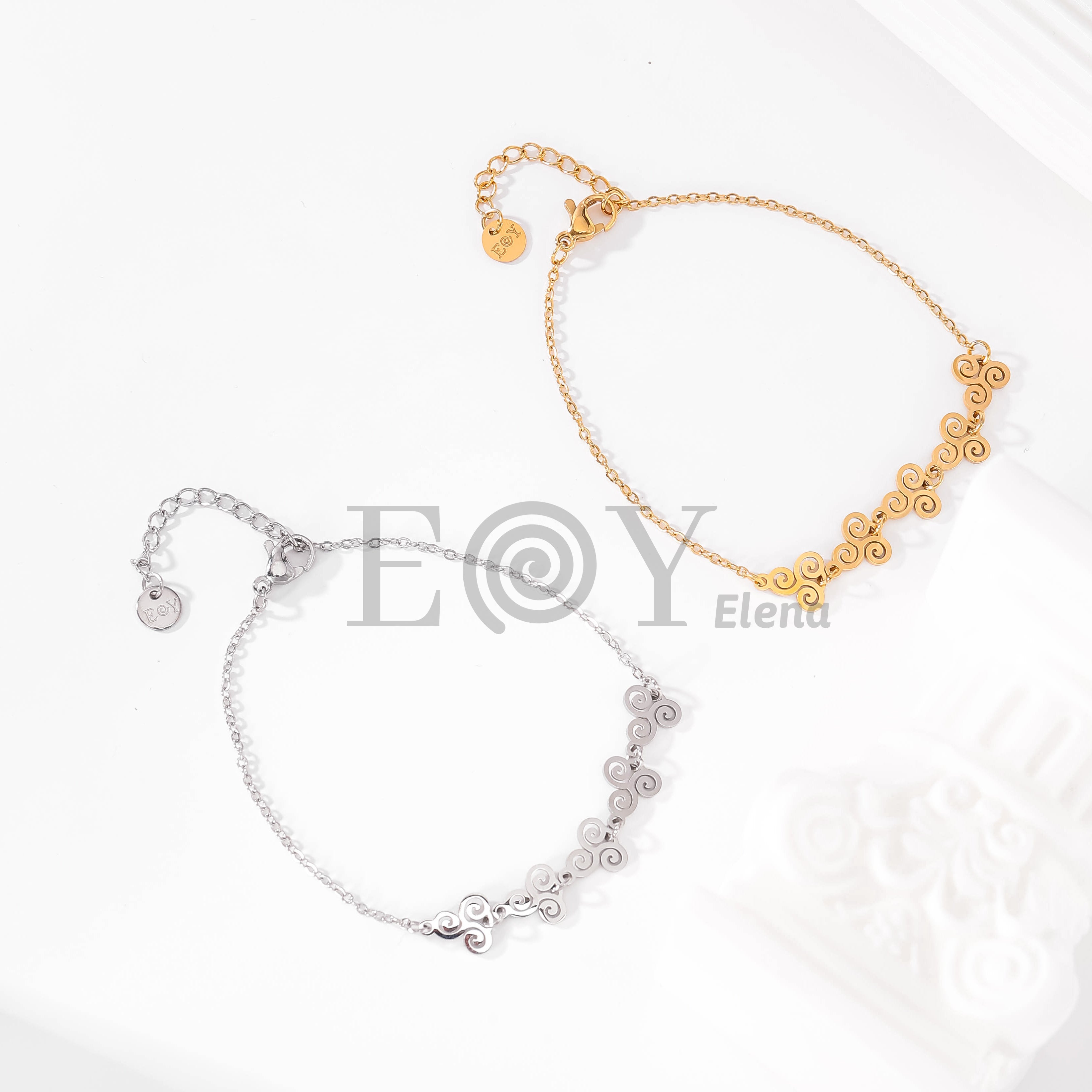 Pulsera con motivo de trisqueles