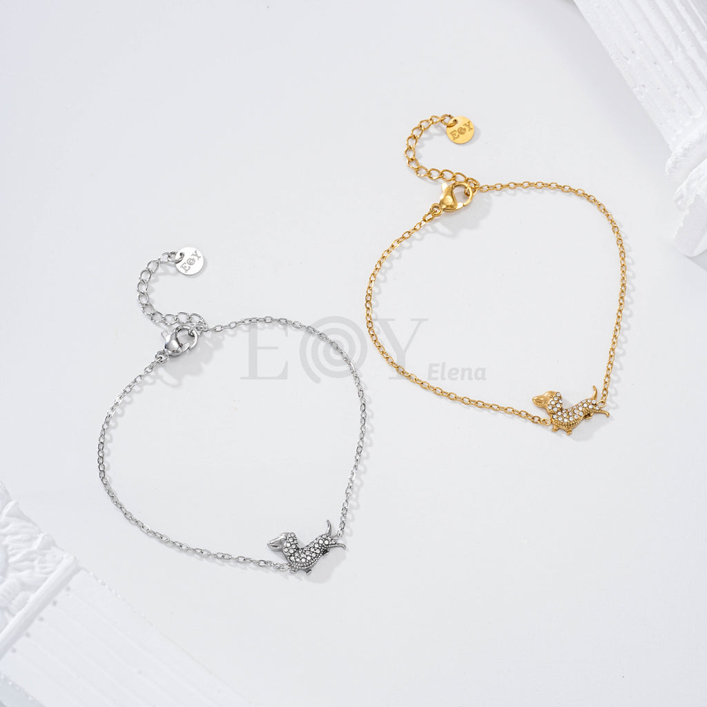 Pulsera con perro salchicha circonitas acero