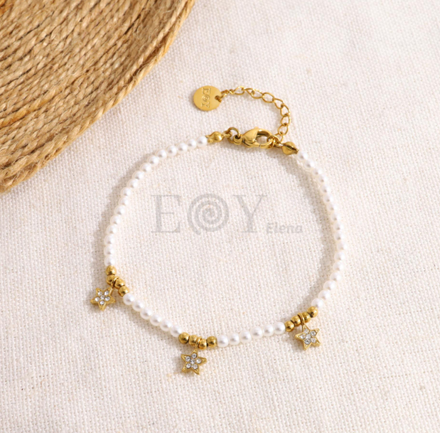 Pulsera perlas con chapas estrella