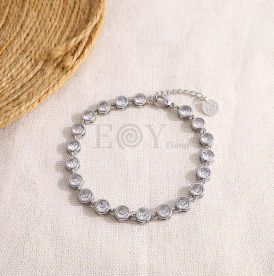 Pulsera con circonitas redondas