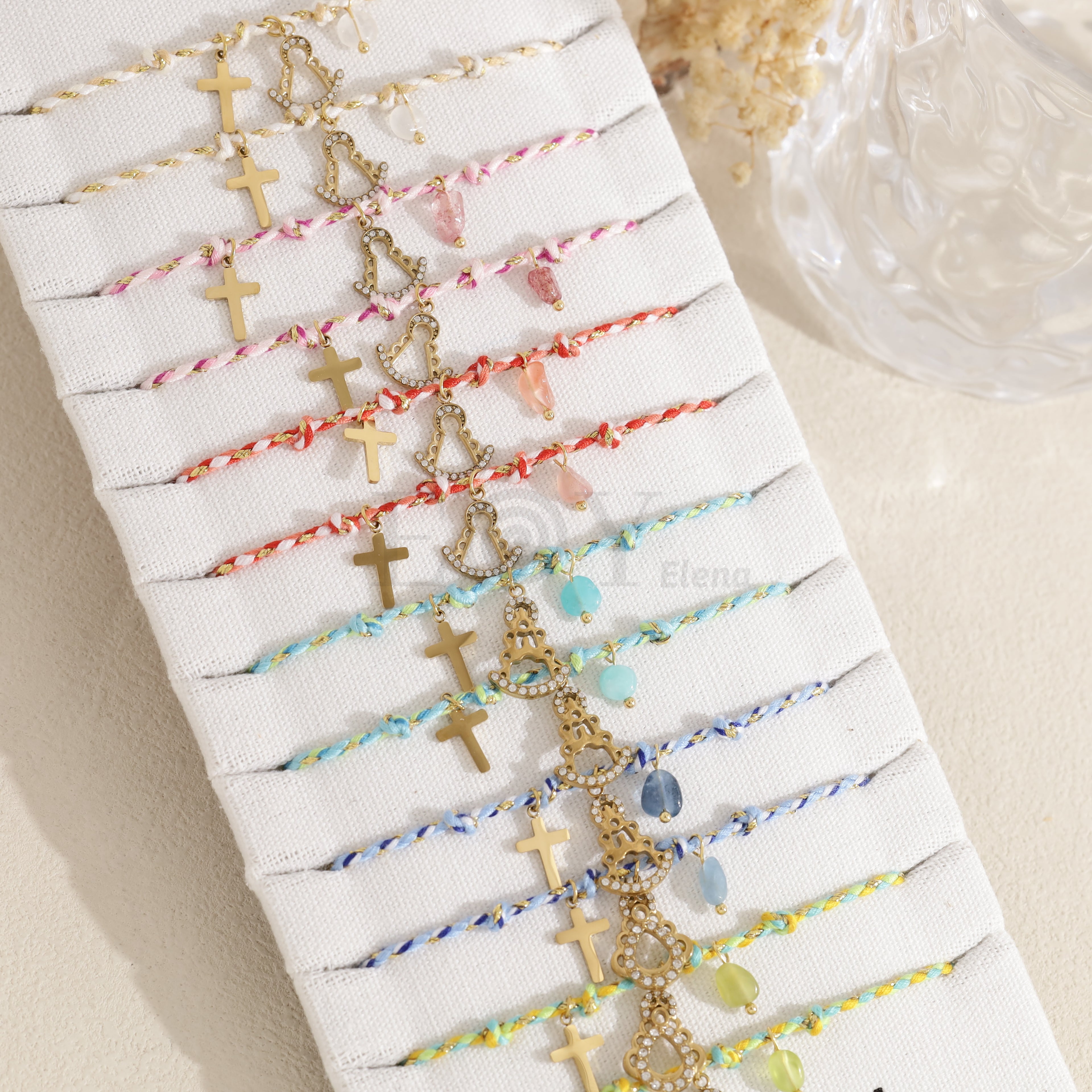 Pack 12 pulseras cruz y Virgen del Rocío cuerda