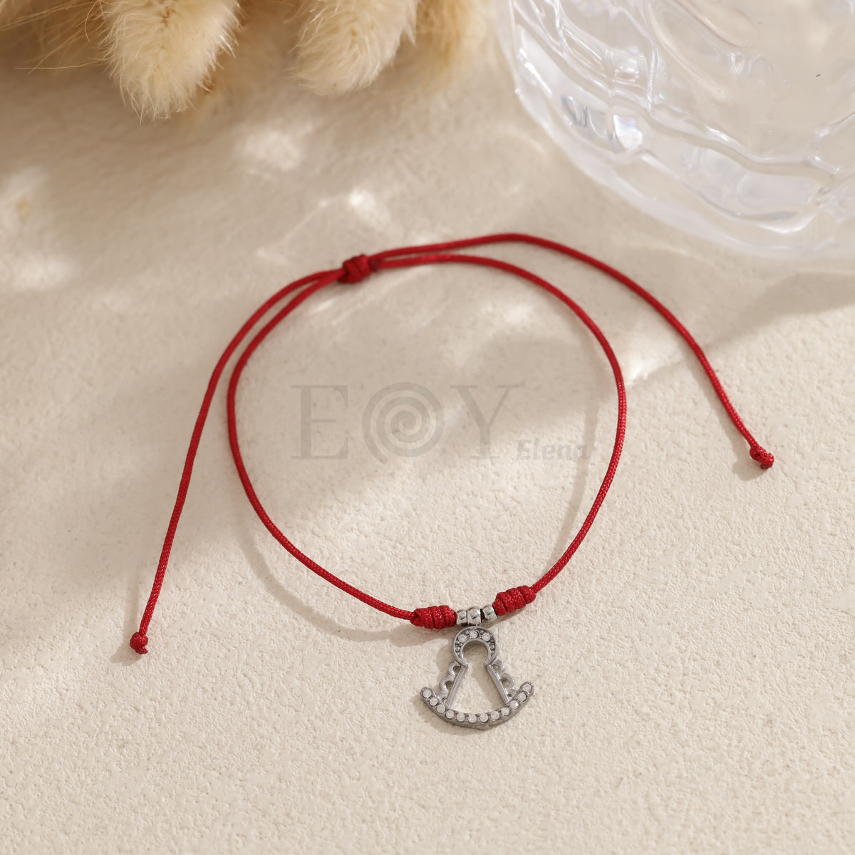 Pack 12 pulseras cuerda roja con Virgen del Rocío