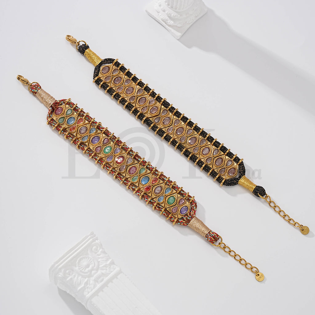 Pulsera de hilo con piedras de acero