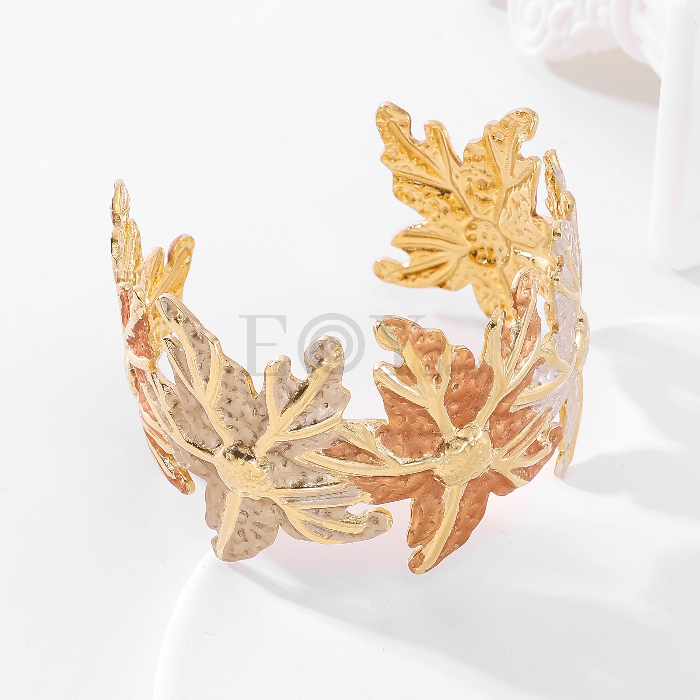 Brazalete hoja marrón