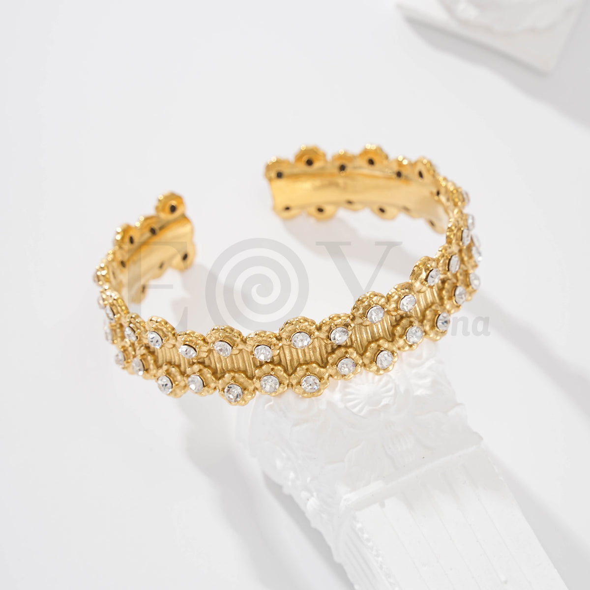 Brazalete con circonitas de acero